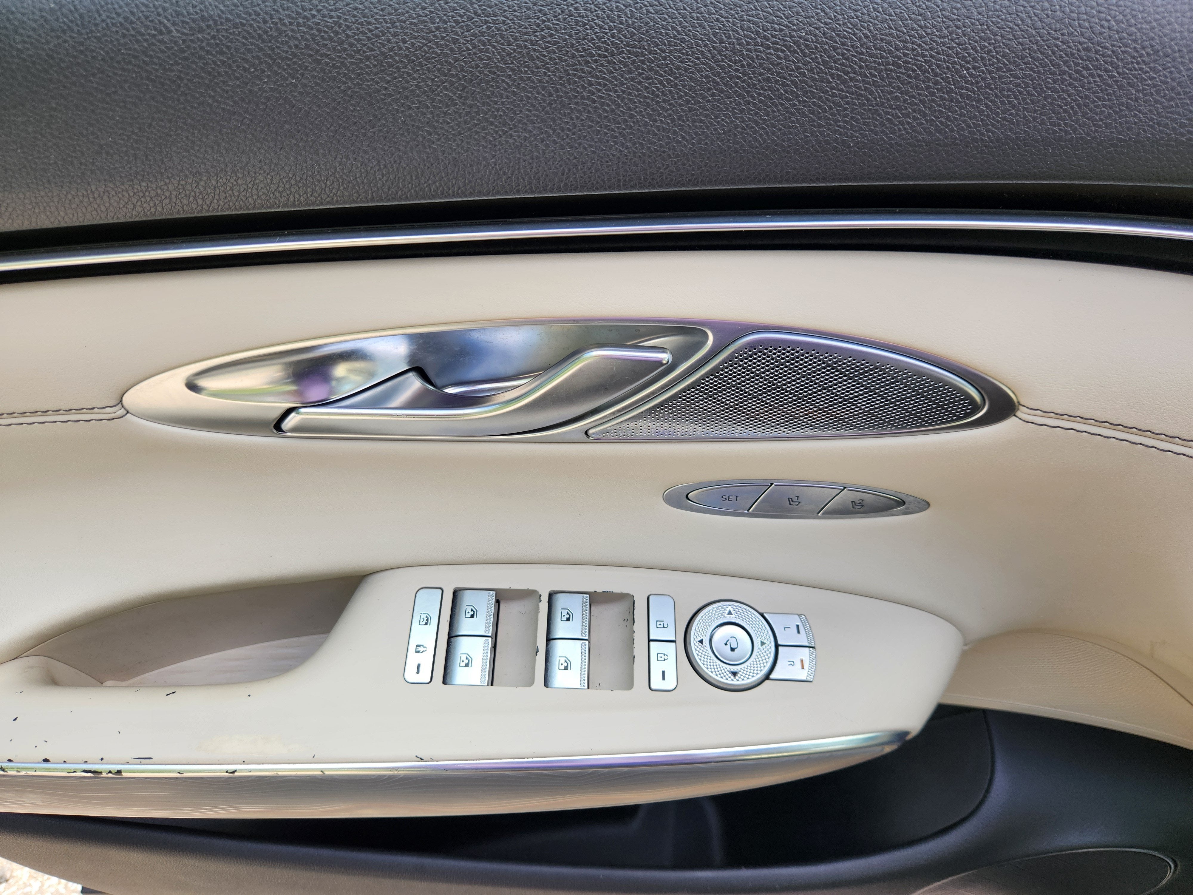 2022 Genesis GV70 2.5T