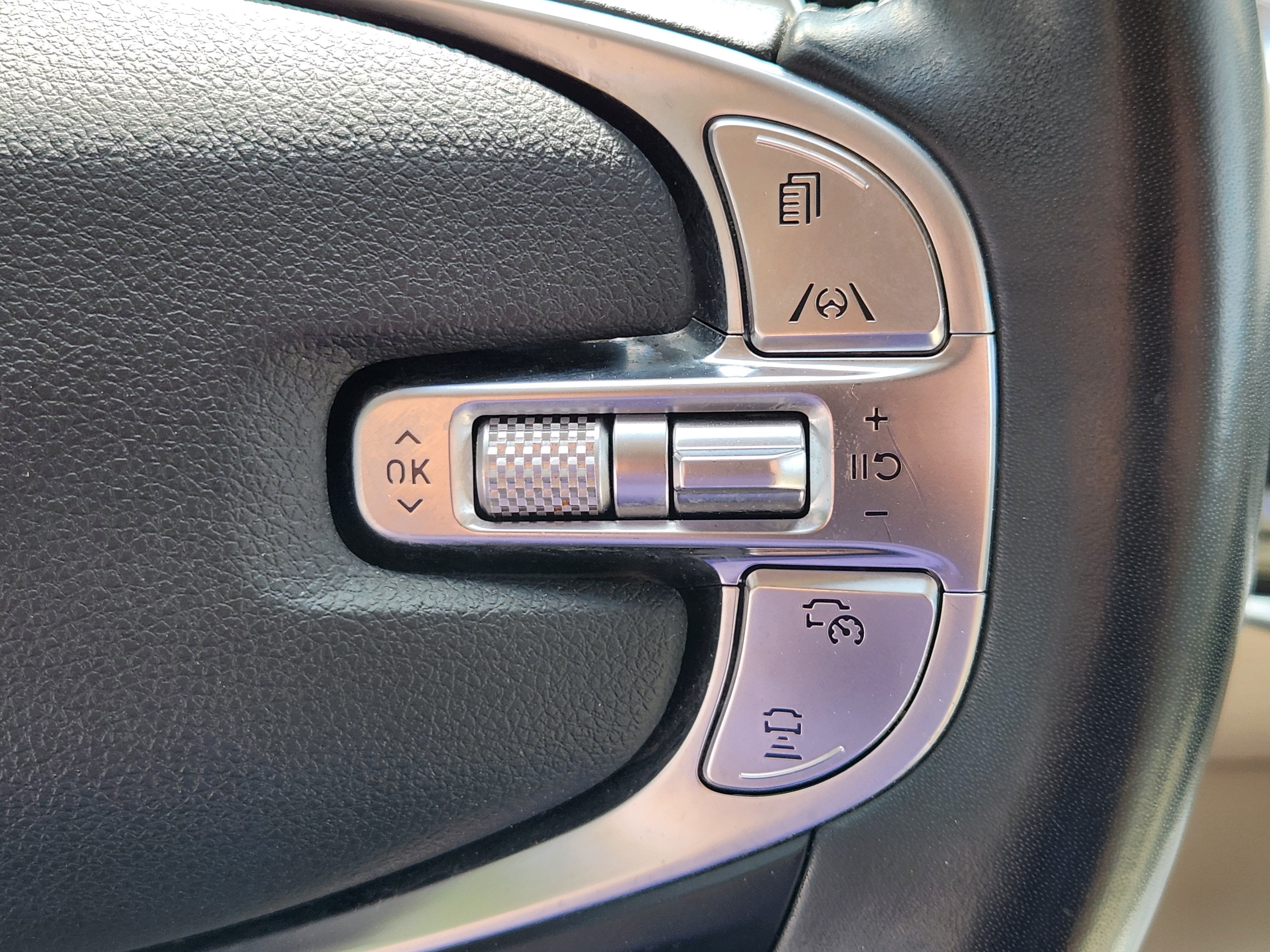2022 Genesis GV70 2.5T