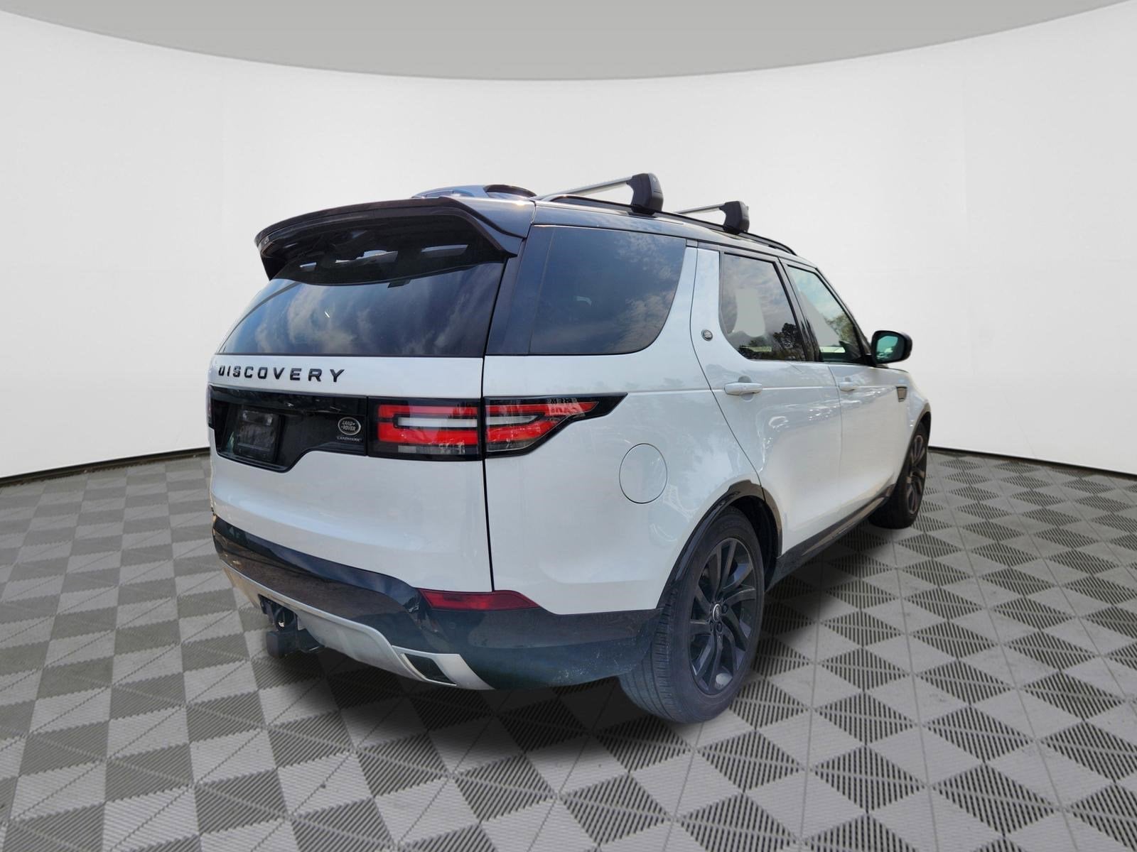 2020 Land Rover Discovery Landmark Edition