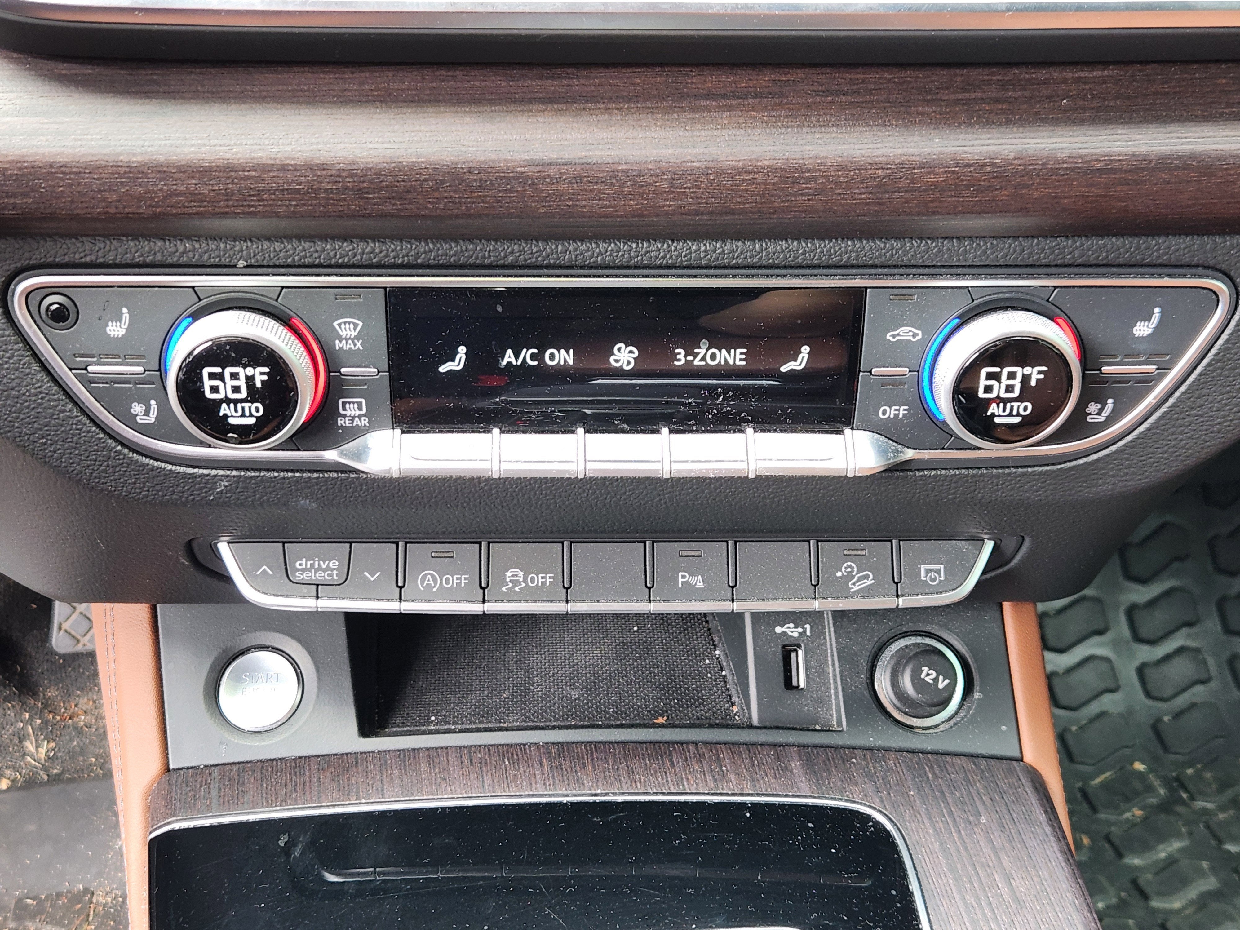 2022 Audi Q5 S line Premium Plus