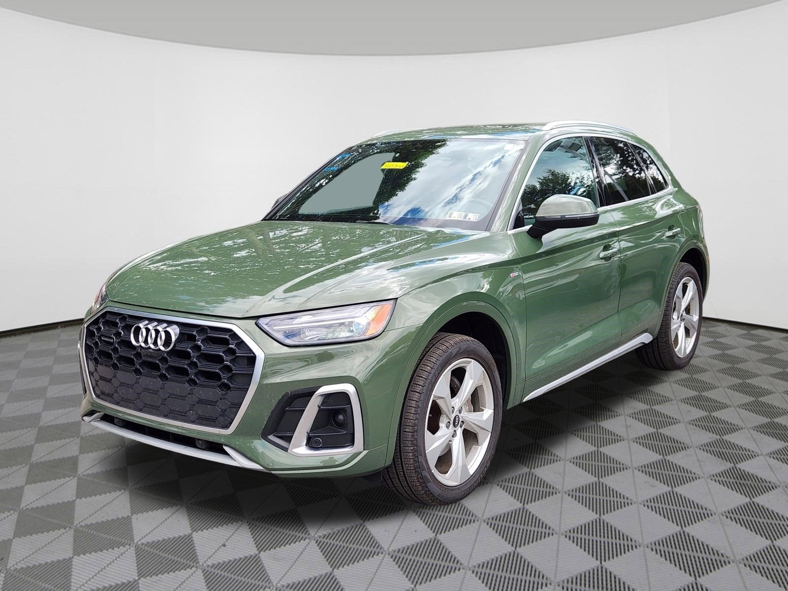 2022 Audi Q5 S line Premium Plus