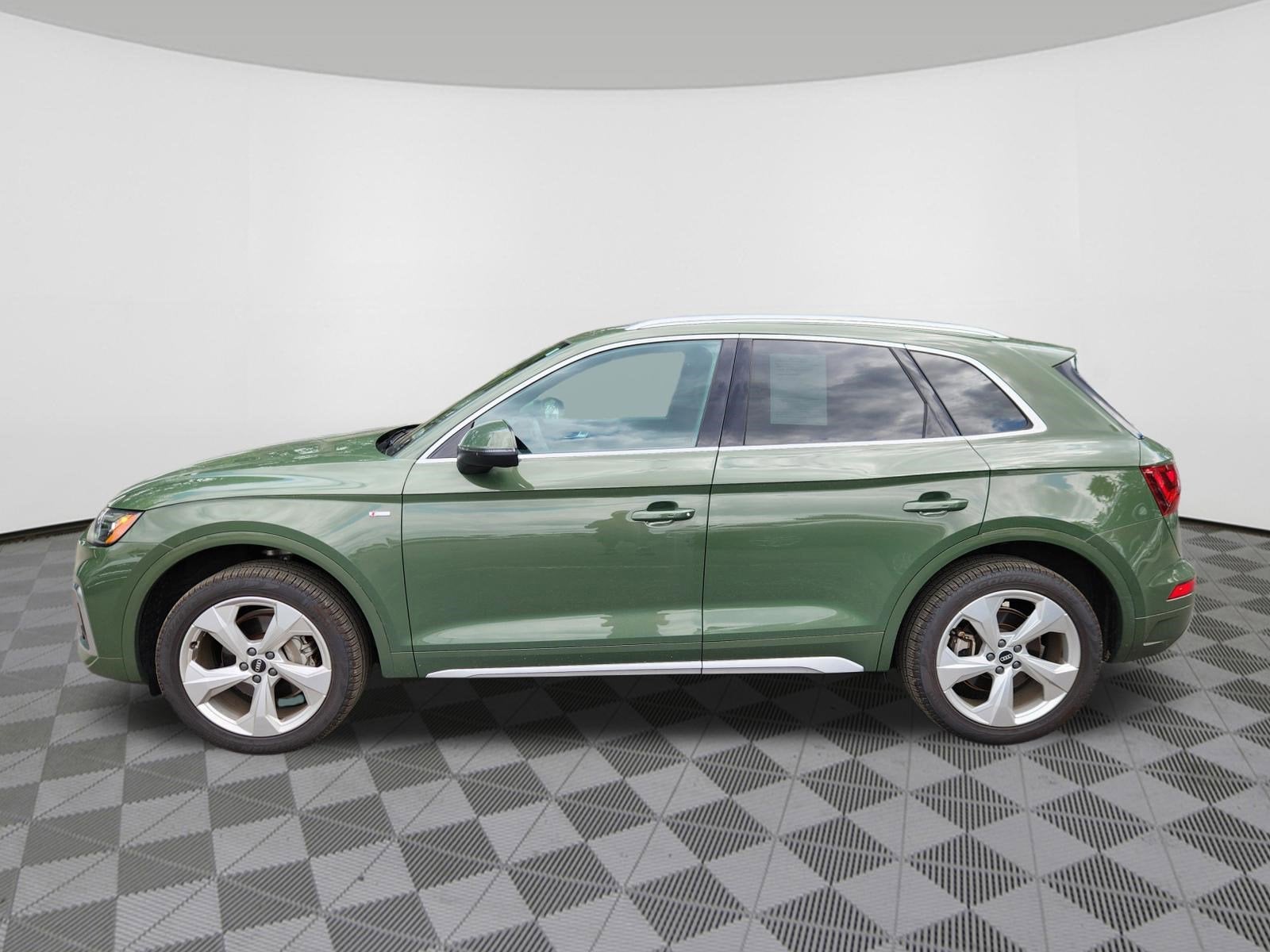 2022 Audi Q5 S line Premium Plus