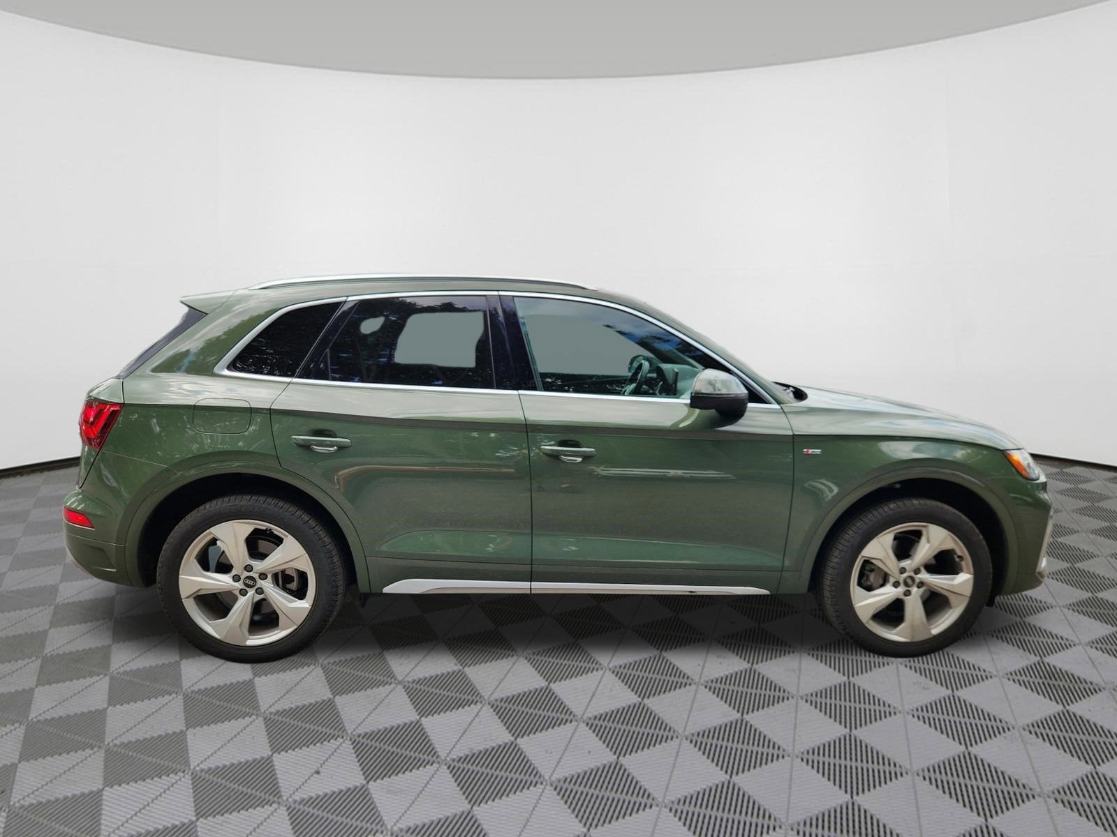 2022 Audi Q5 S line Premium Plus