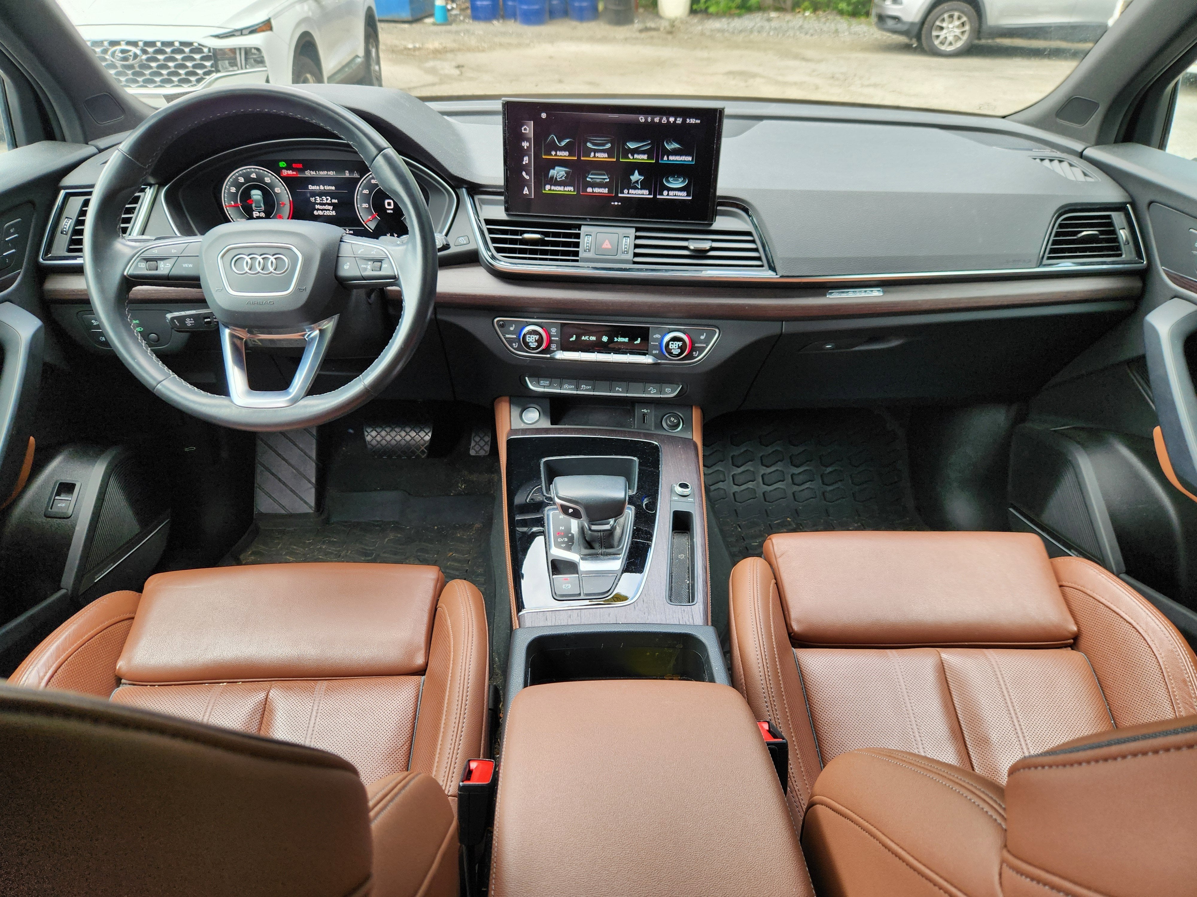 2022 Audi Q5 S line Premium Plus
