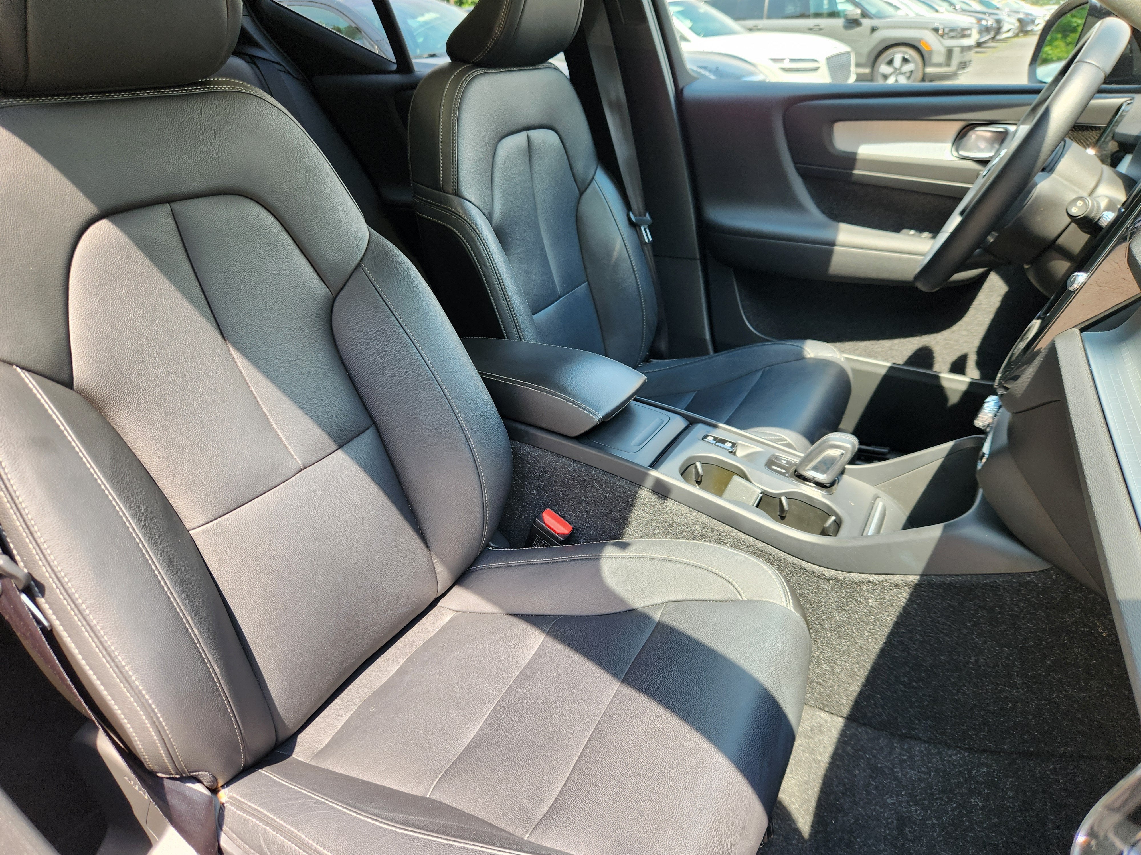 2019 Volvo XC40 Momentum
