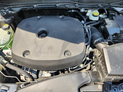 2019 Volvo XC40 Momentum
