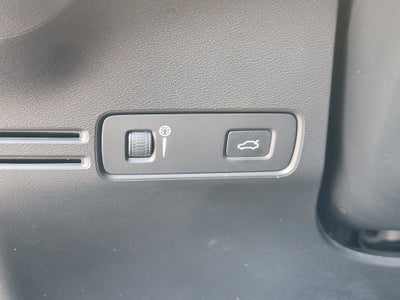 2019 Volvo XC40 Momentum