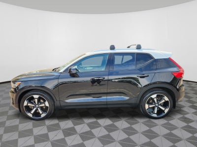 2019 Volvo XC40 Momentum