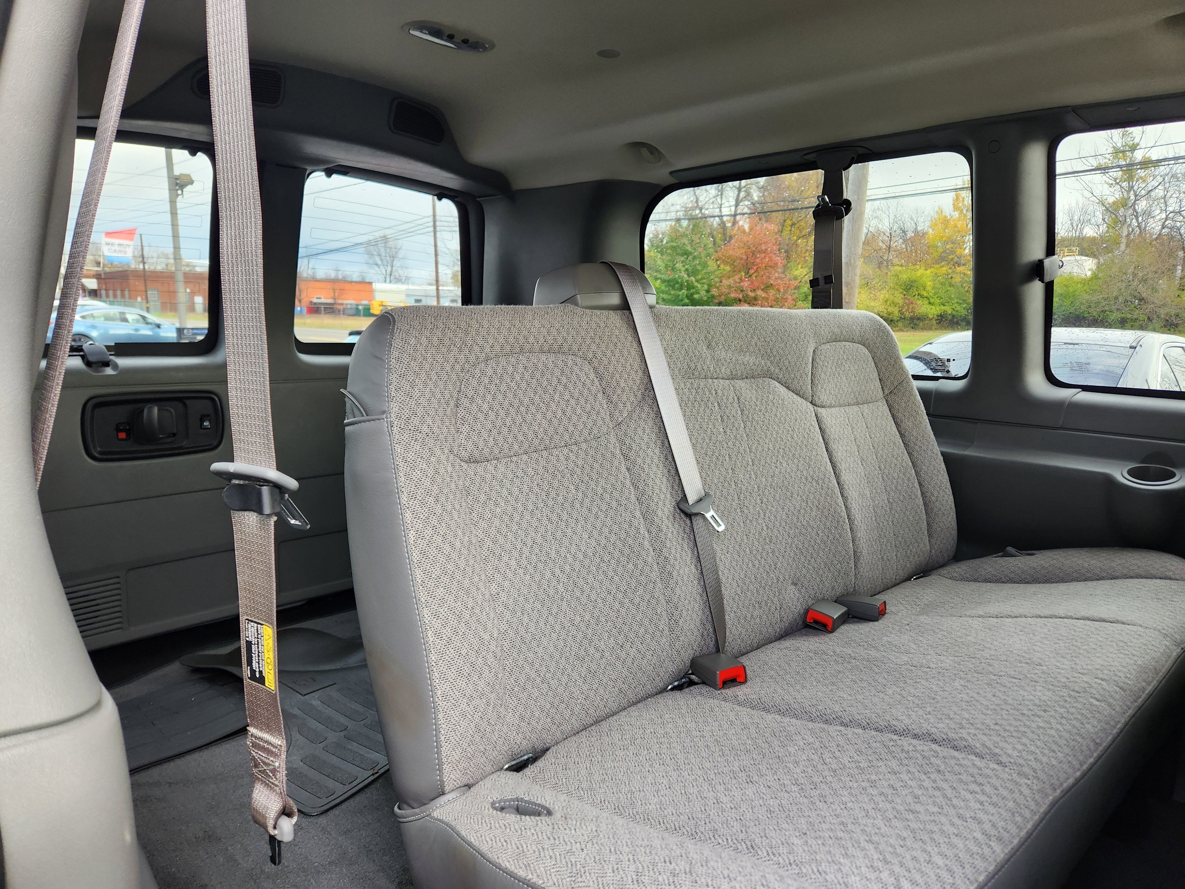 2014 GMC Savana Passenger LT