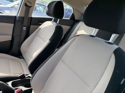 2019 Hyundai Accent SE