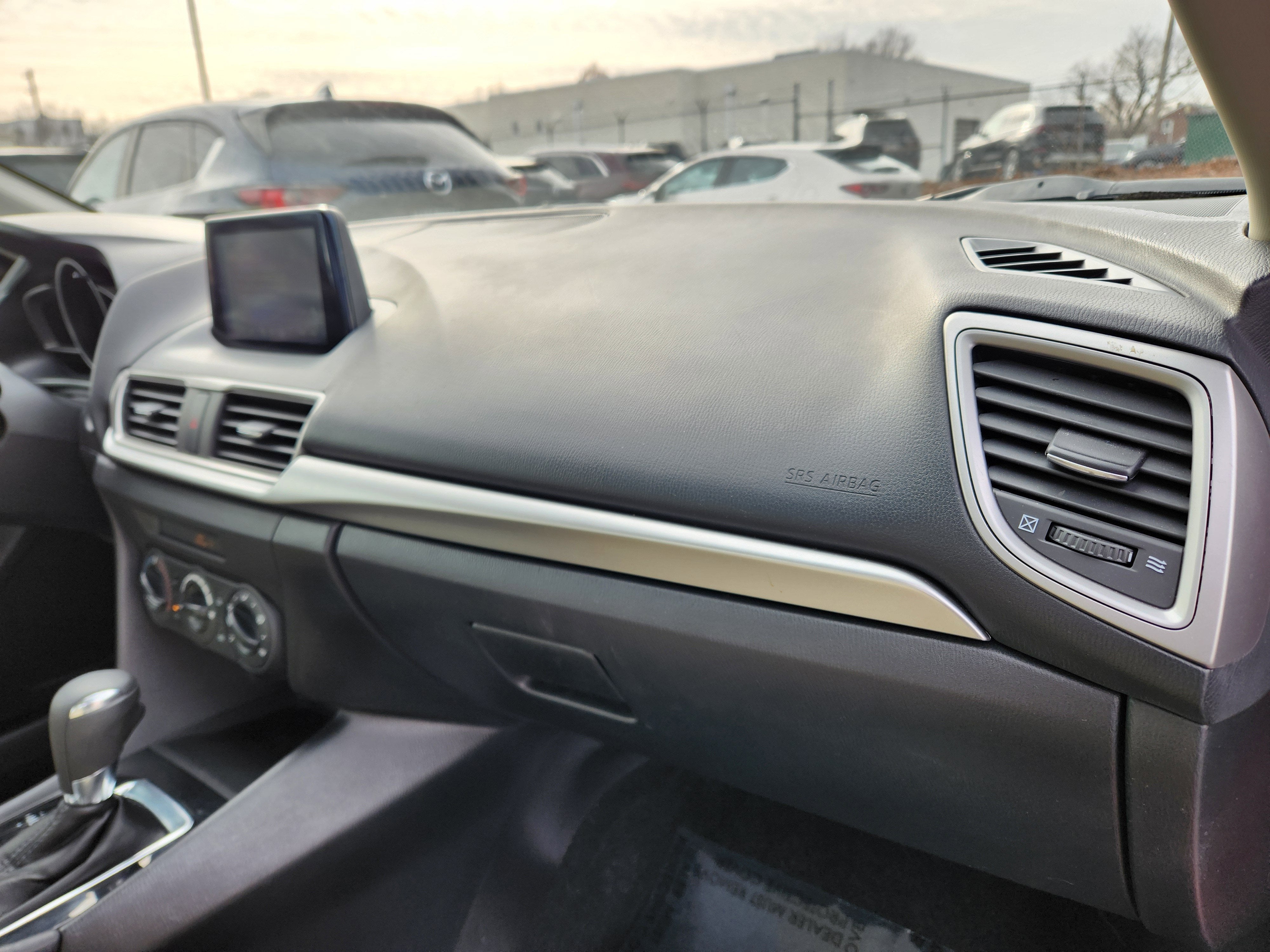 2018 Mazda Mazda3 4-Door Sport