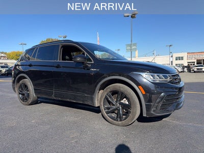 2024 Volkswagen Tiguan SE R-Line Black