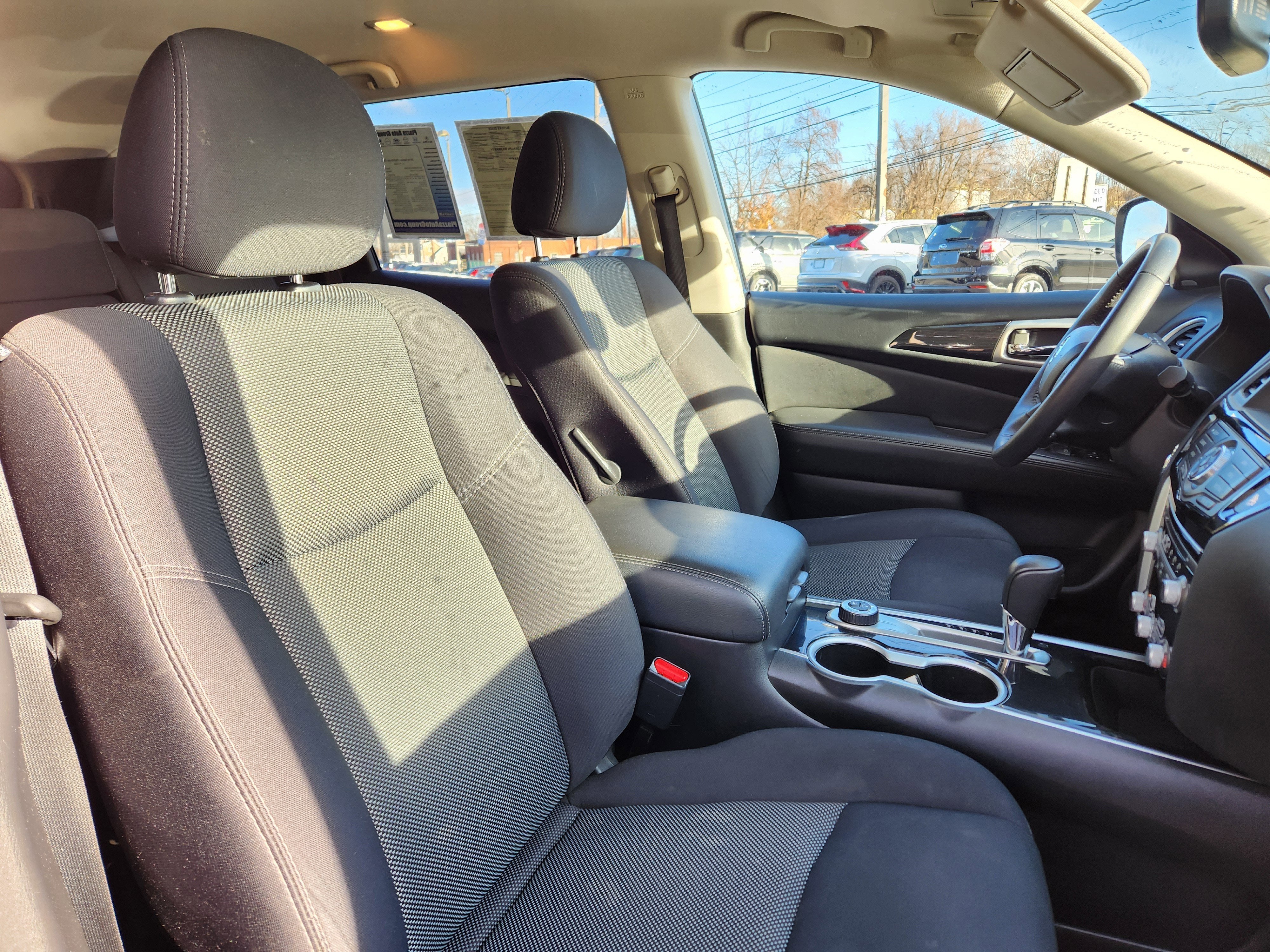 2019 Nissan Pathfinder SV