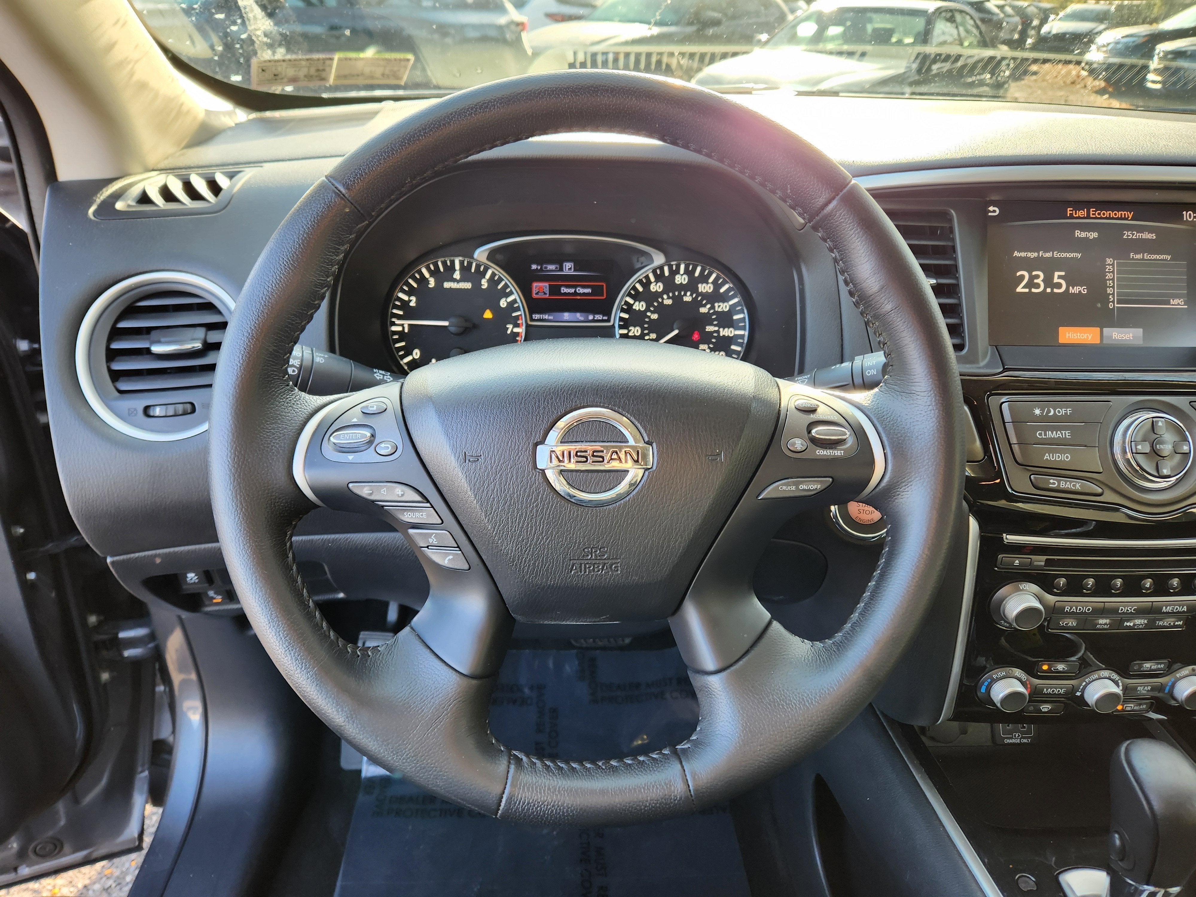 2019 Nissan Pathfinder SV