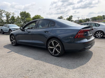 2024 Volvo S60 Core Dark Theme
