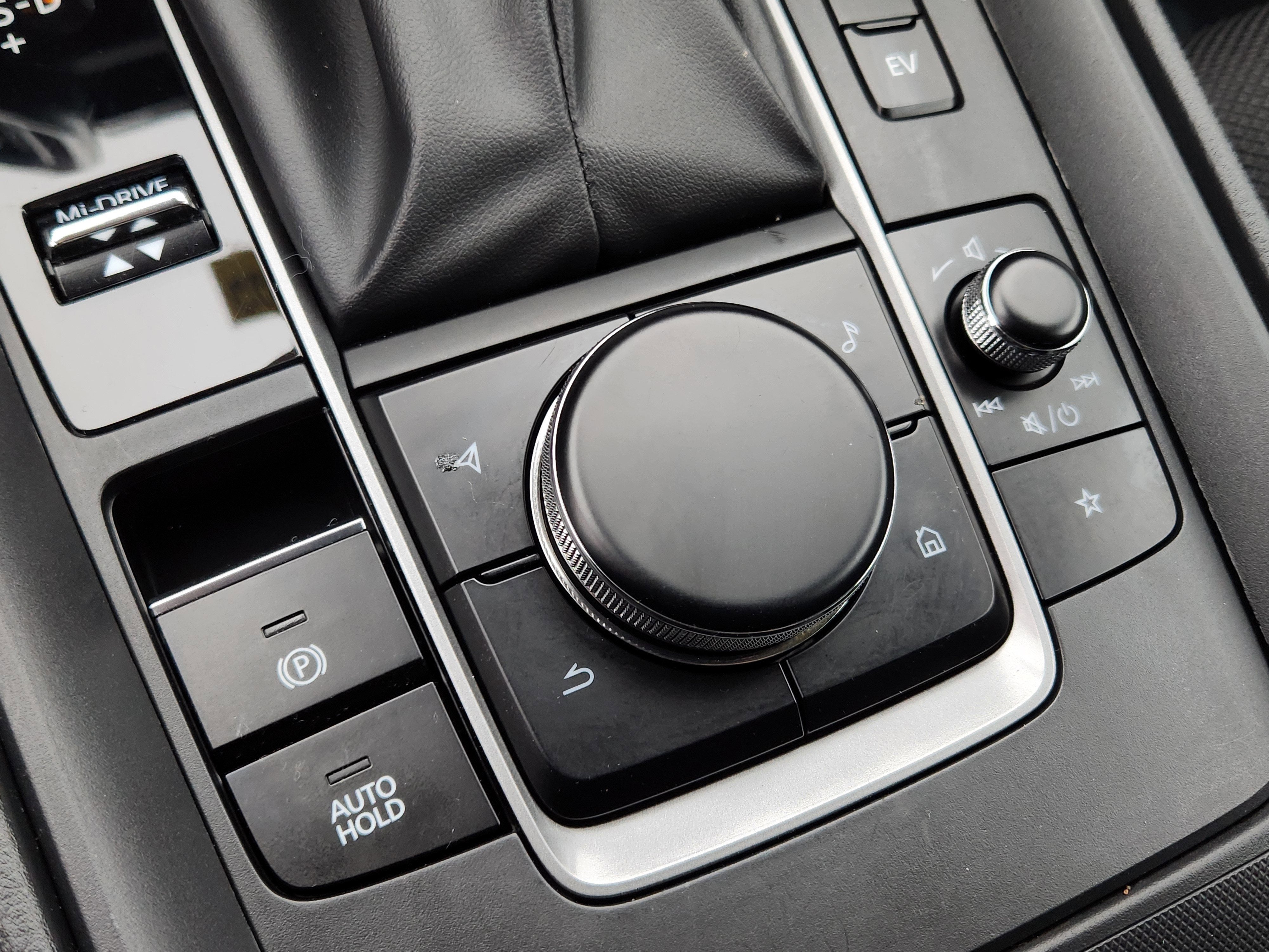 2025 Mazda Mazda CX-50 Hybrid Preferred Package