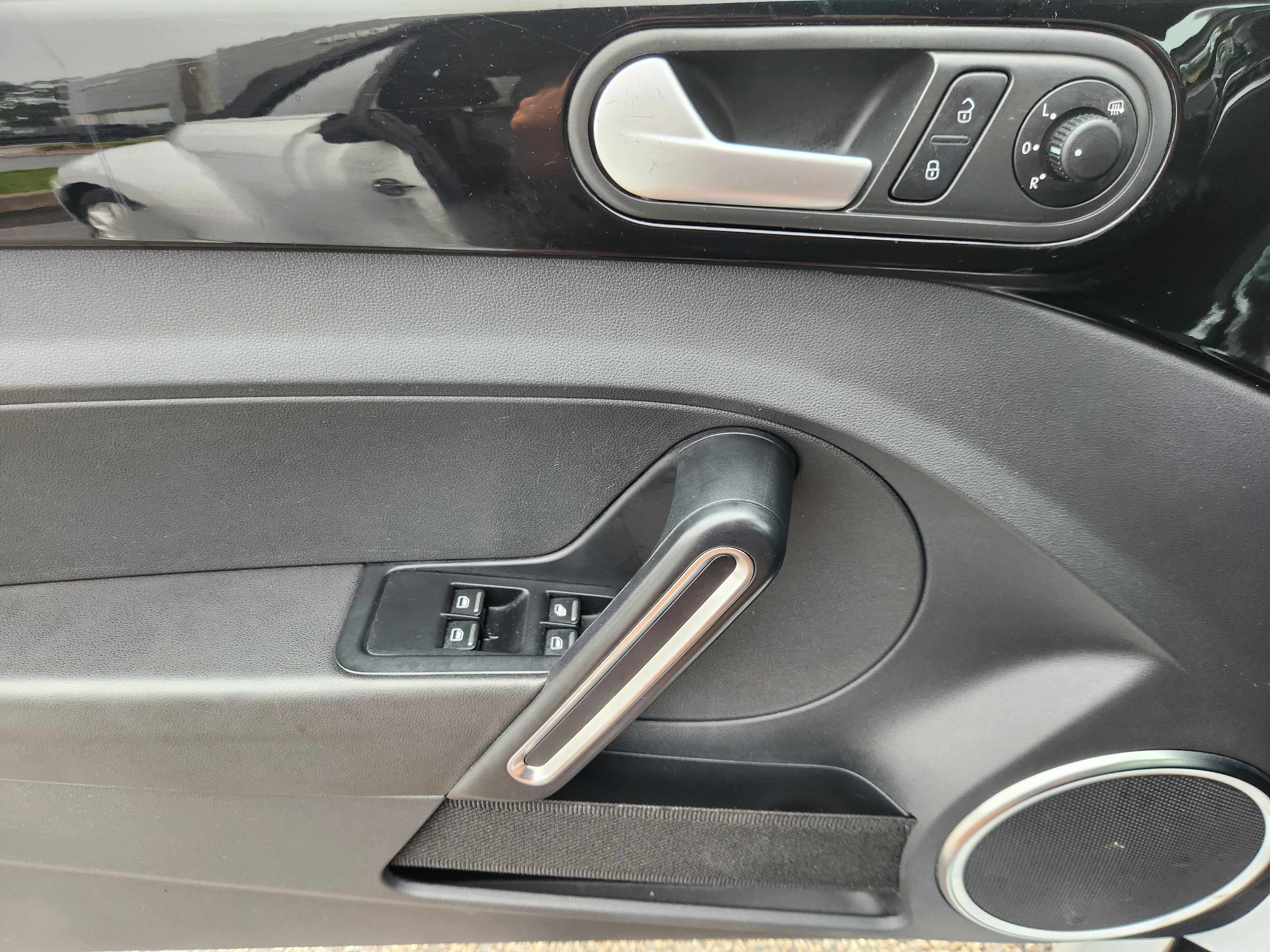 2014 Volkswagen Beetle Convertible 1.8T