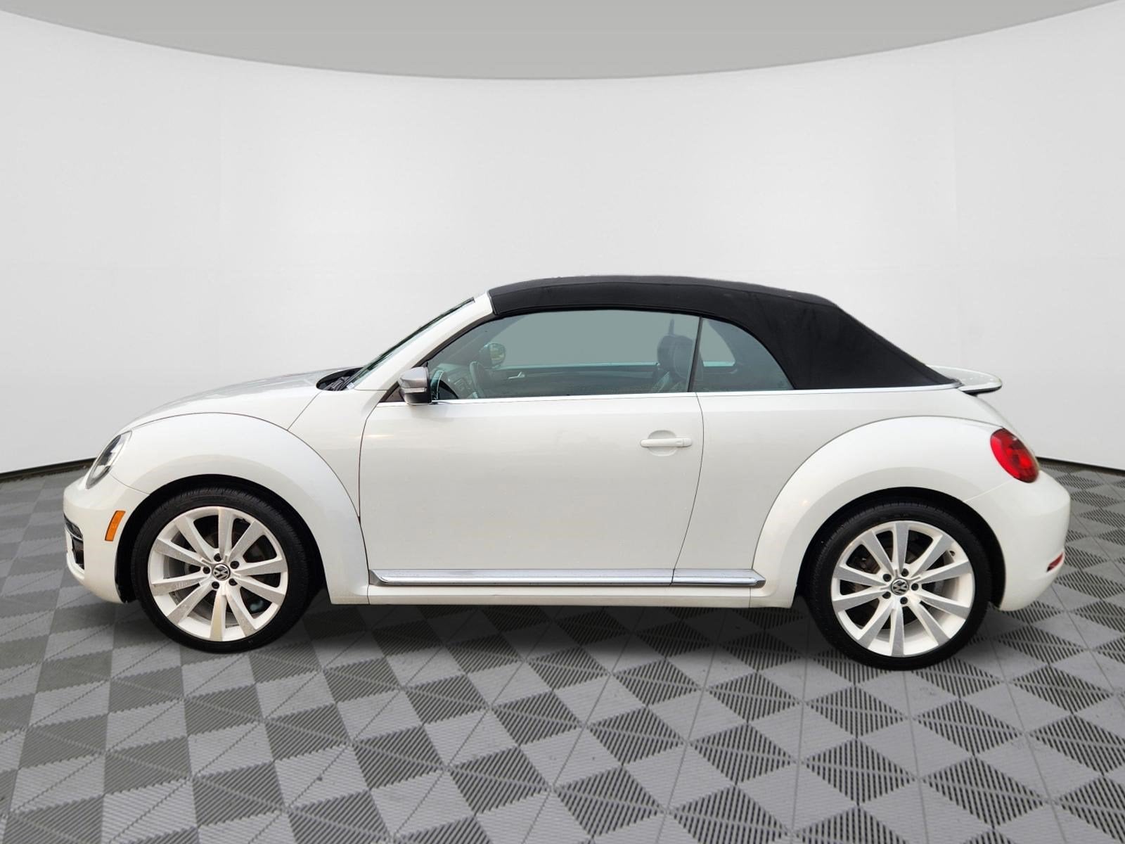 2014 Volkswagen Beetle Convertible 1.8T