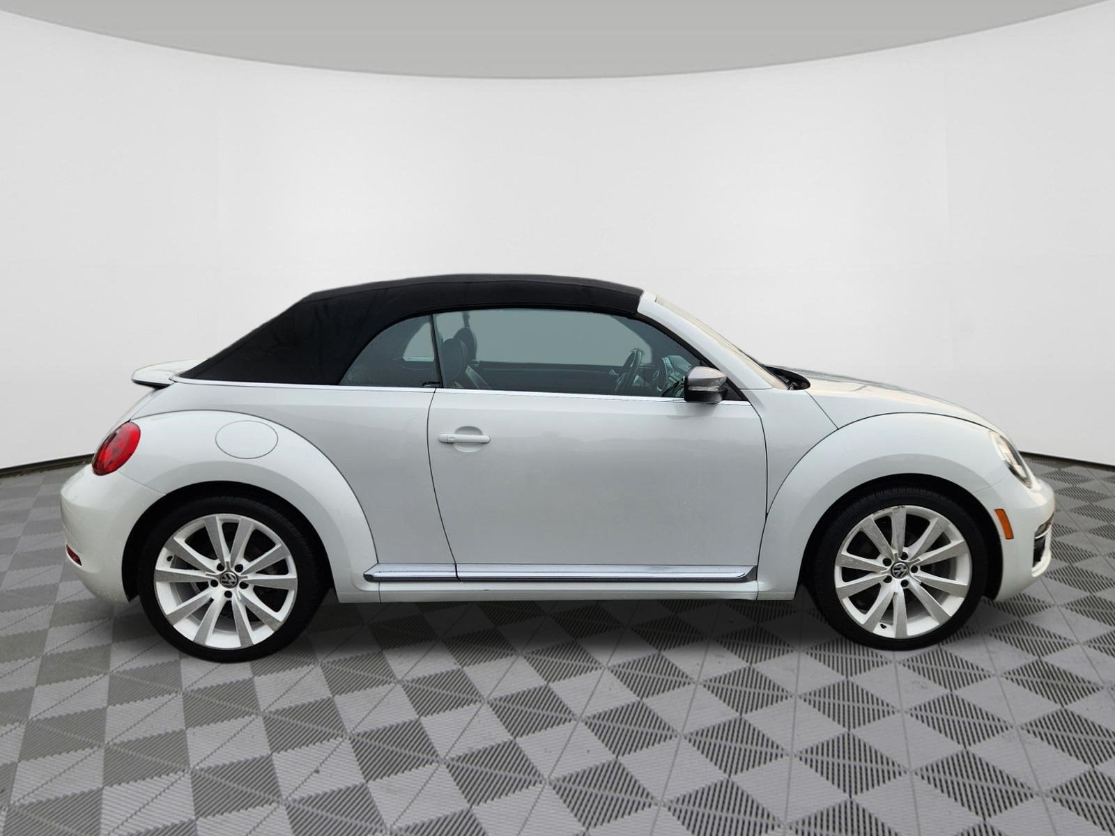 2014 Volkswagen Beetle Convertible 1.8T