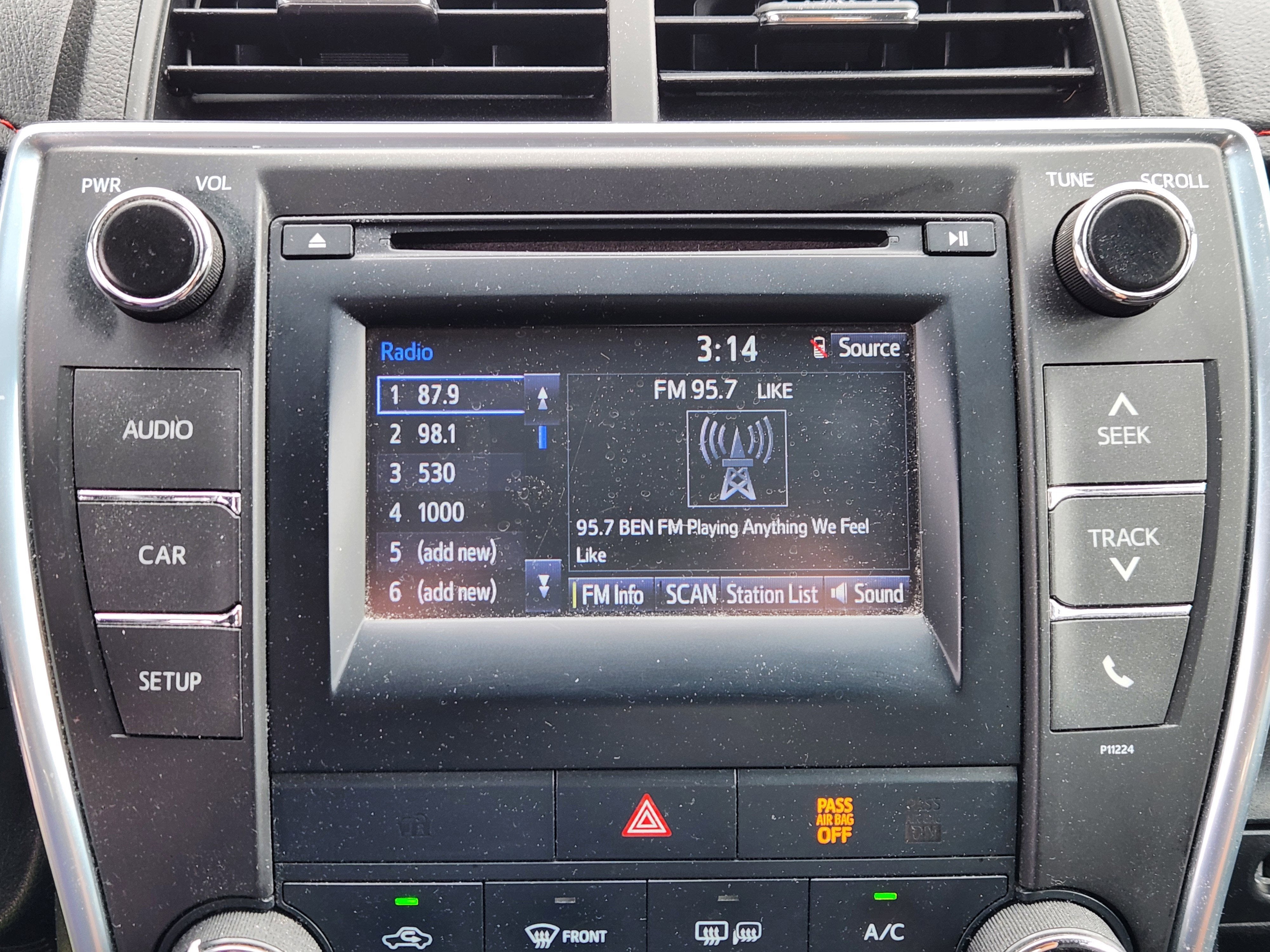 2016 Toyota Camry SE