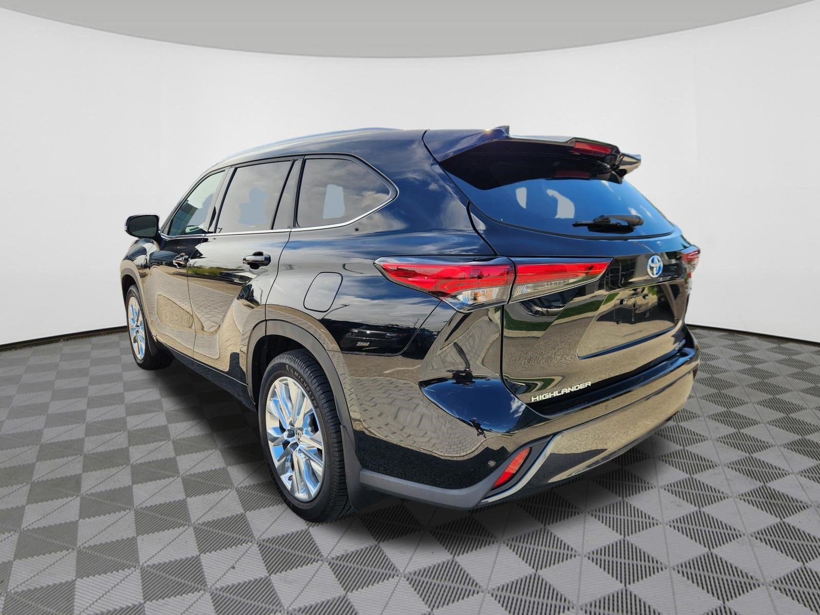 2023 Toyota Highlander Hybrid Limited