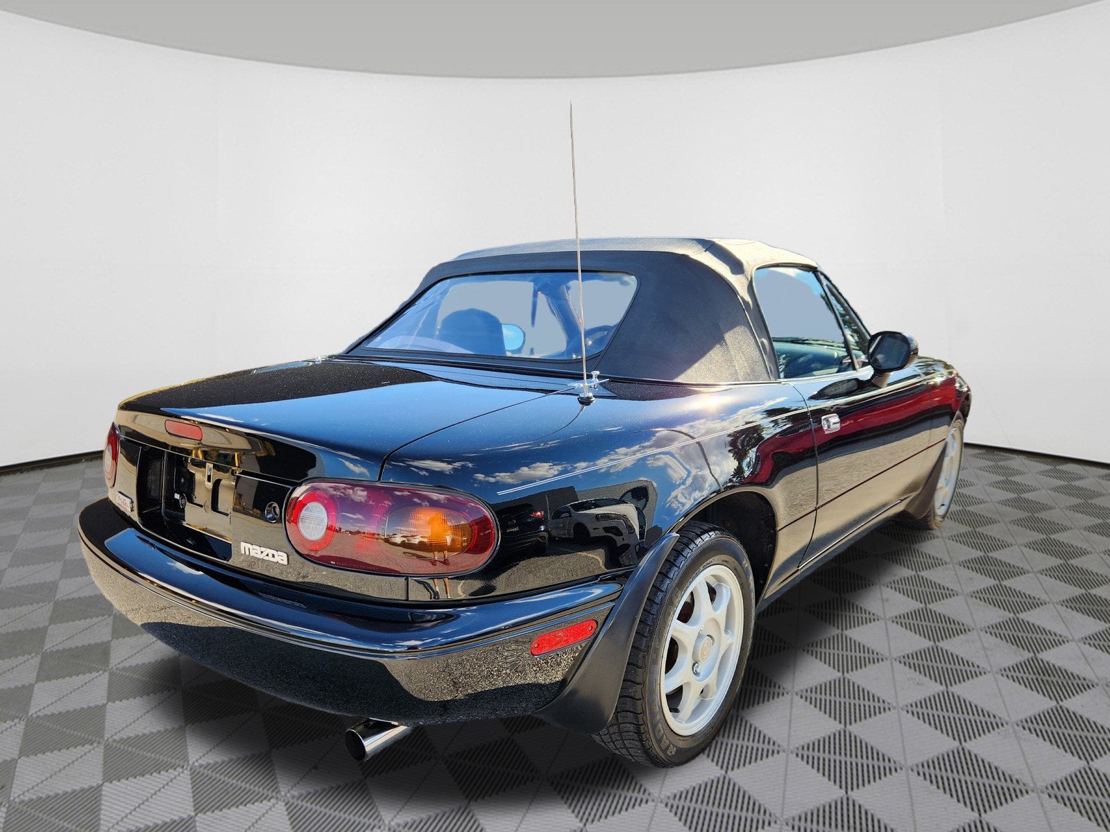 1997 Mazda Mazda MX-5 Miata Base