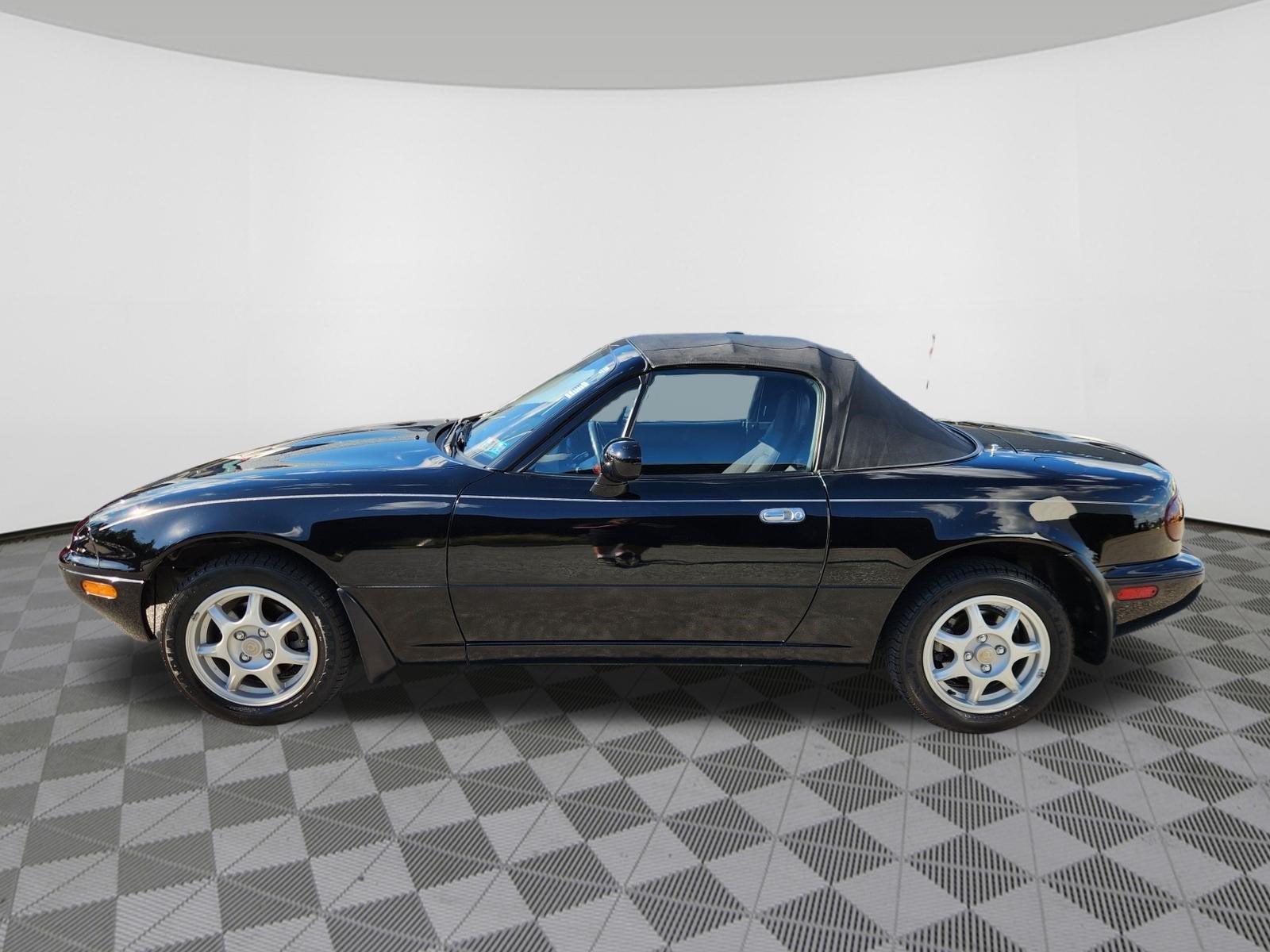 1997 Mazda Mazda MX-5 Miata Base
