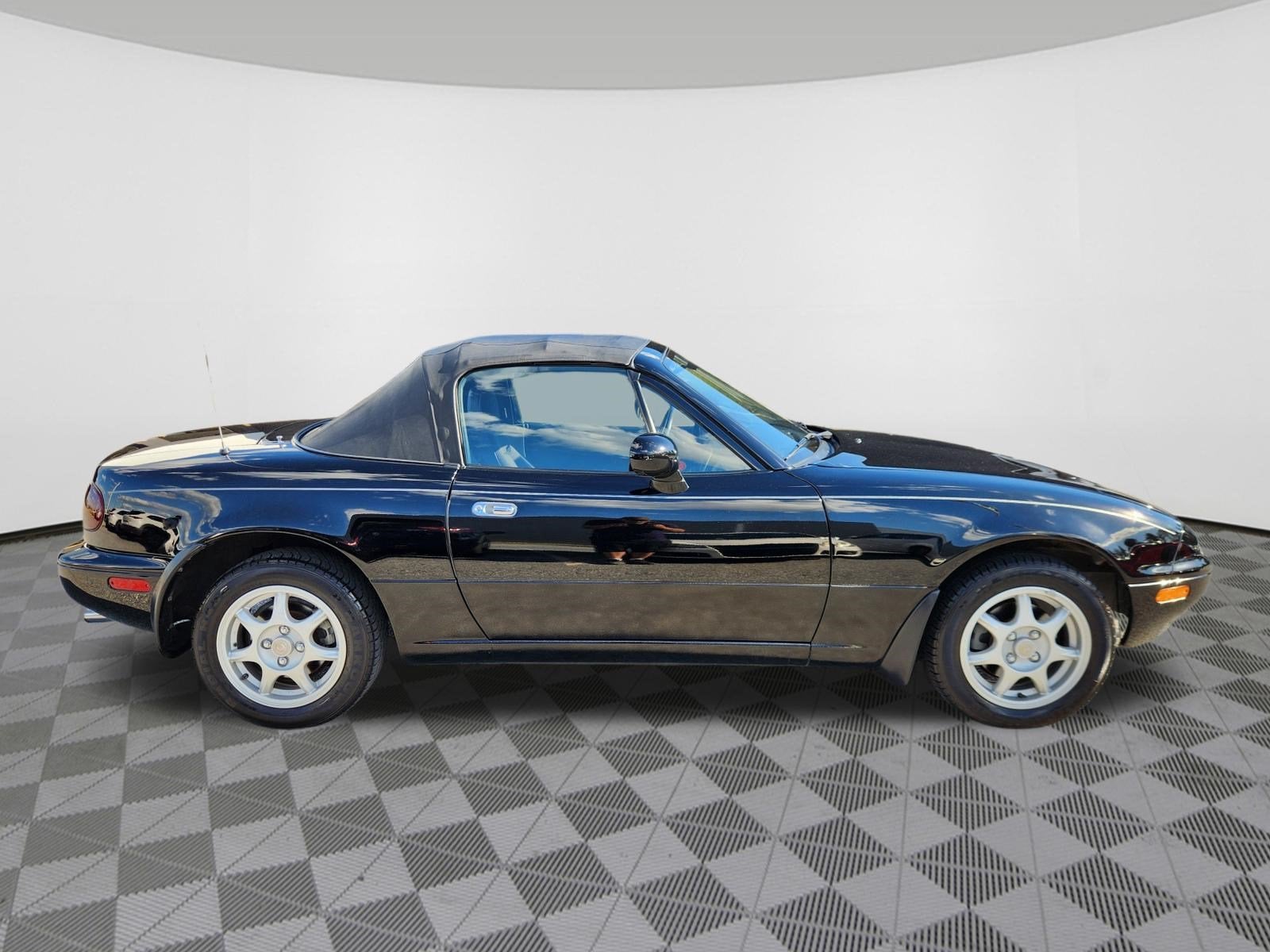 1997 Mazda Mazda MX-5 Miata Base