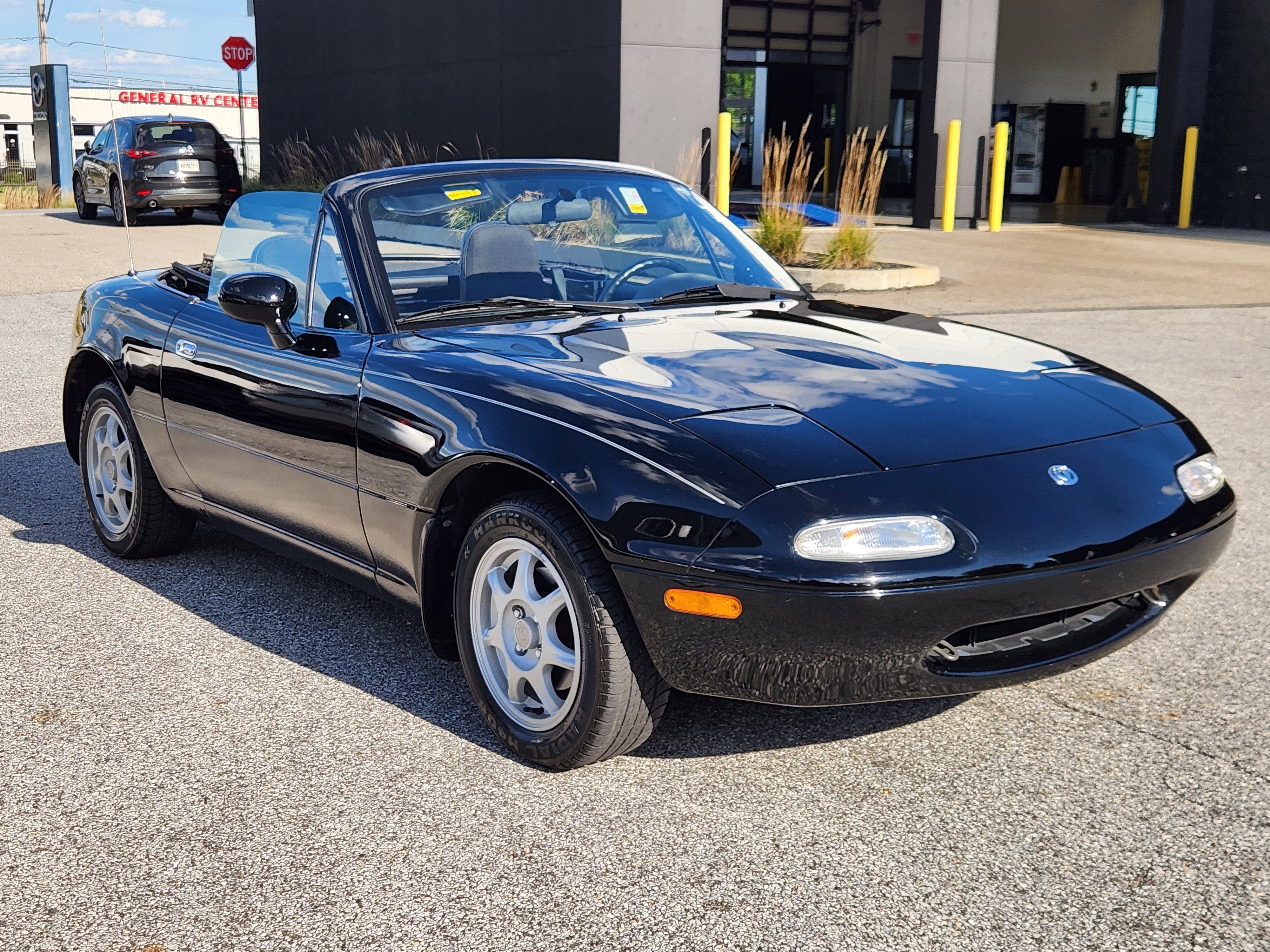 1997 Mazda Mazda MX-5 Miata Base