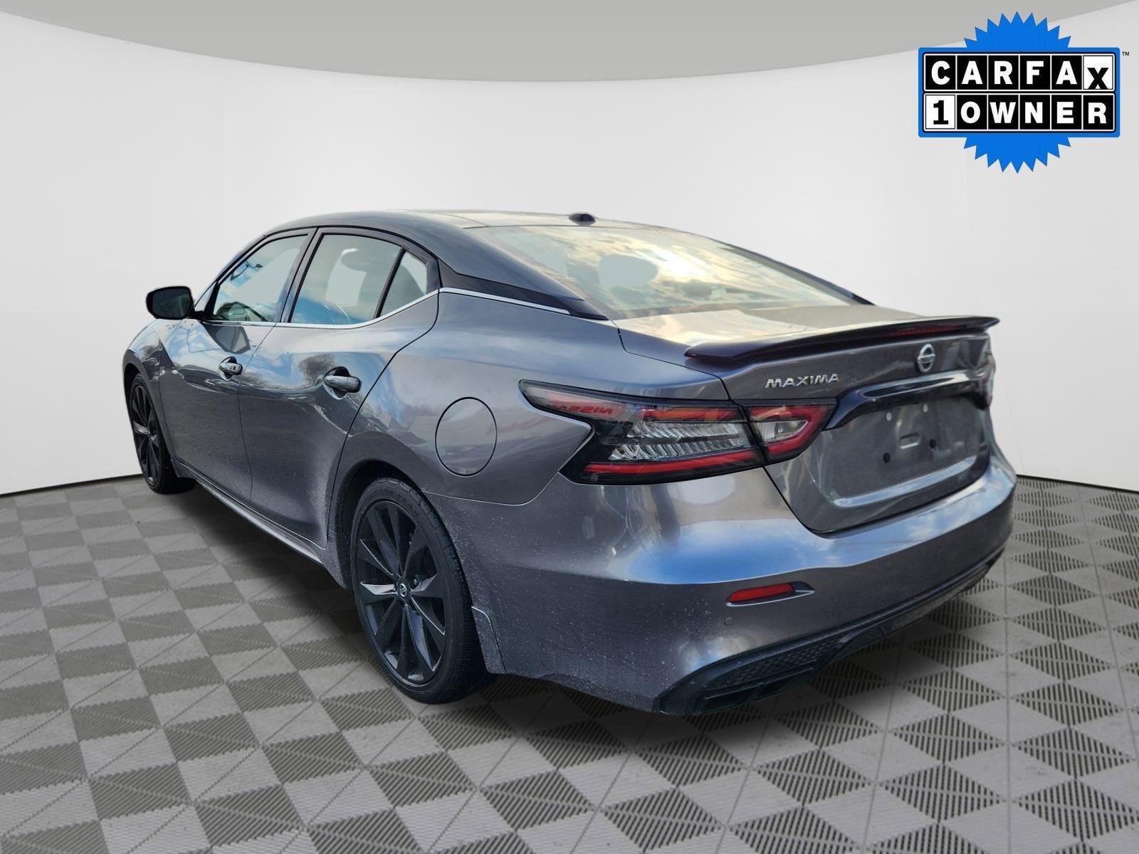 2022 Nissan Maxima SR