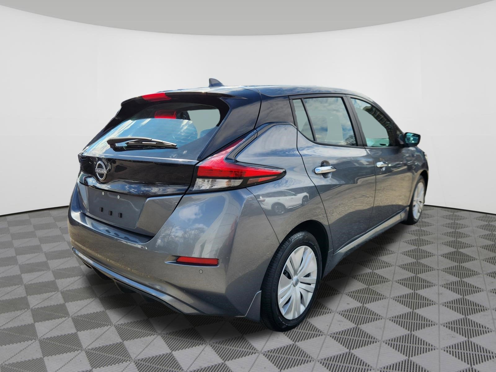 2024 Nissan LEAF S