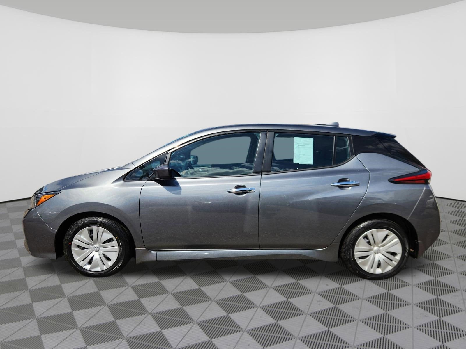 2024 Nissan LEAF S