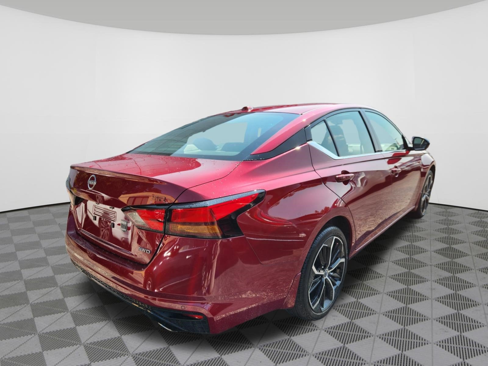 2025 Nissan Altima SR