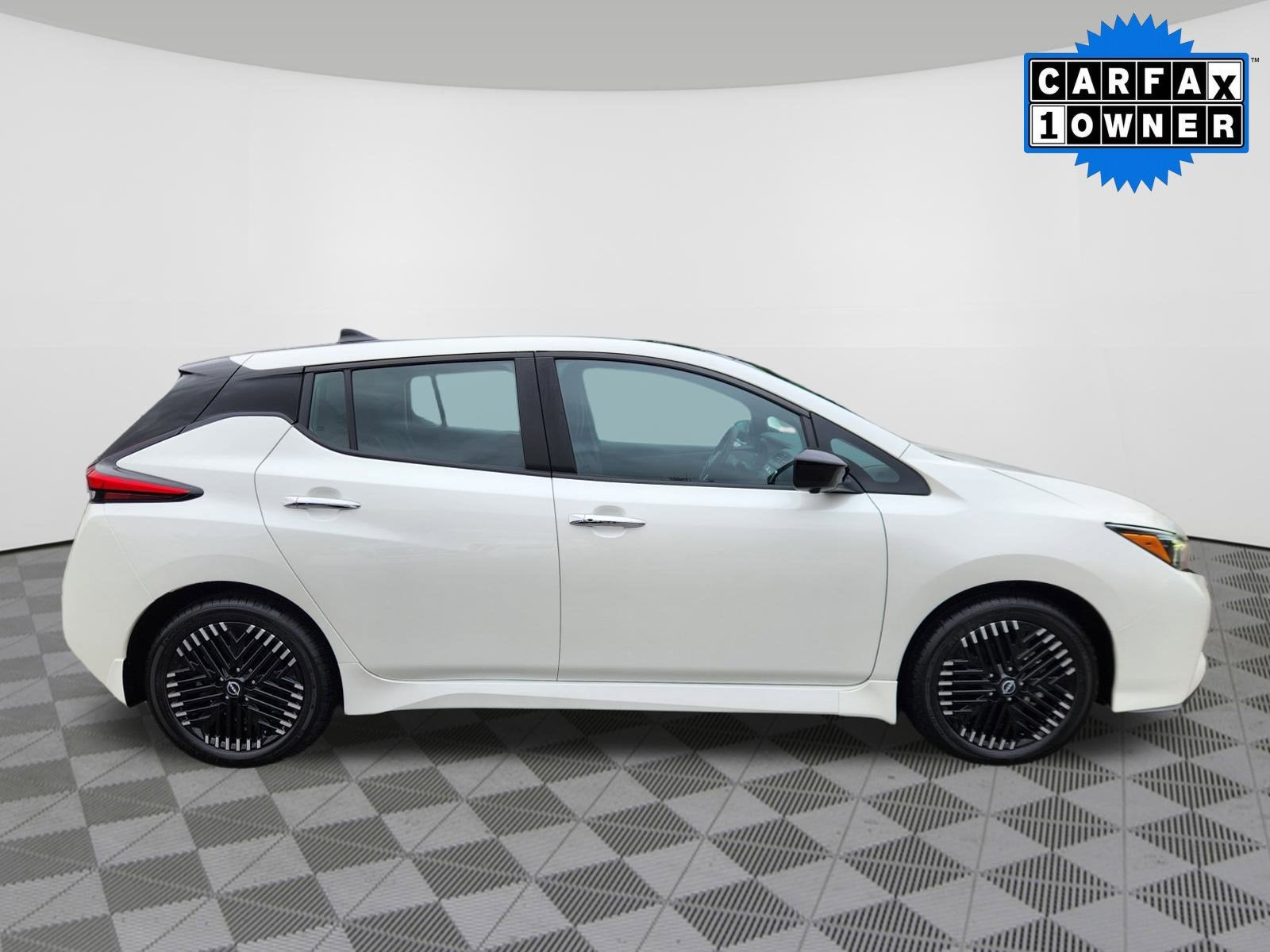 2024 Nissan LEAF SV PLUS