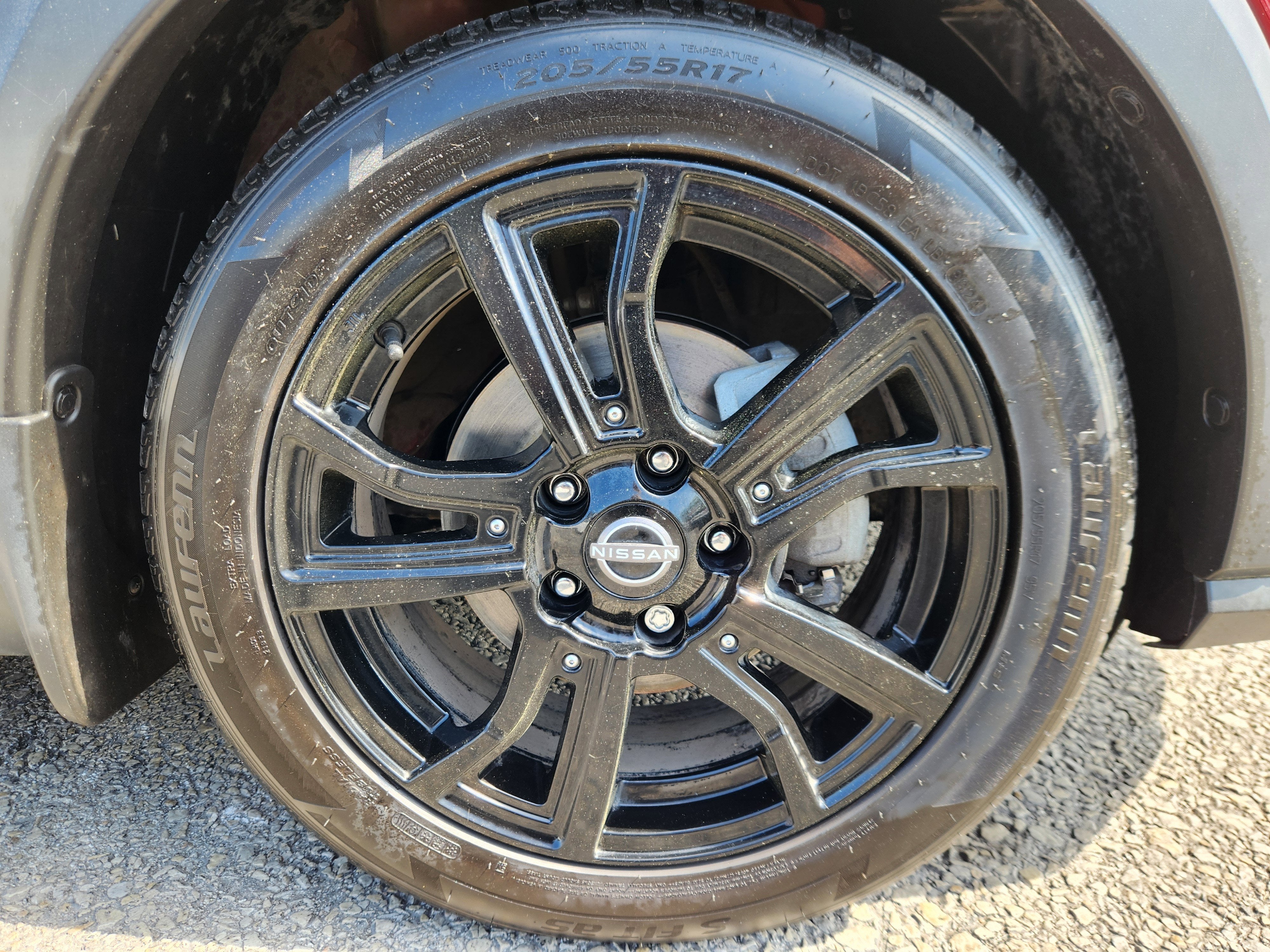 2022 Nissan Kicks SR
