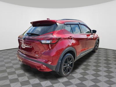 2022 Nissan Kicks SR