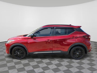 2022 Nissan Kicks SR