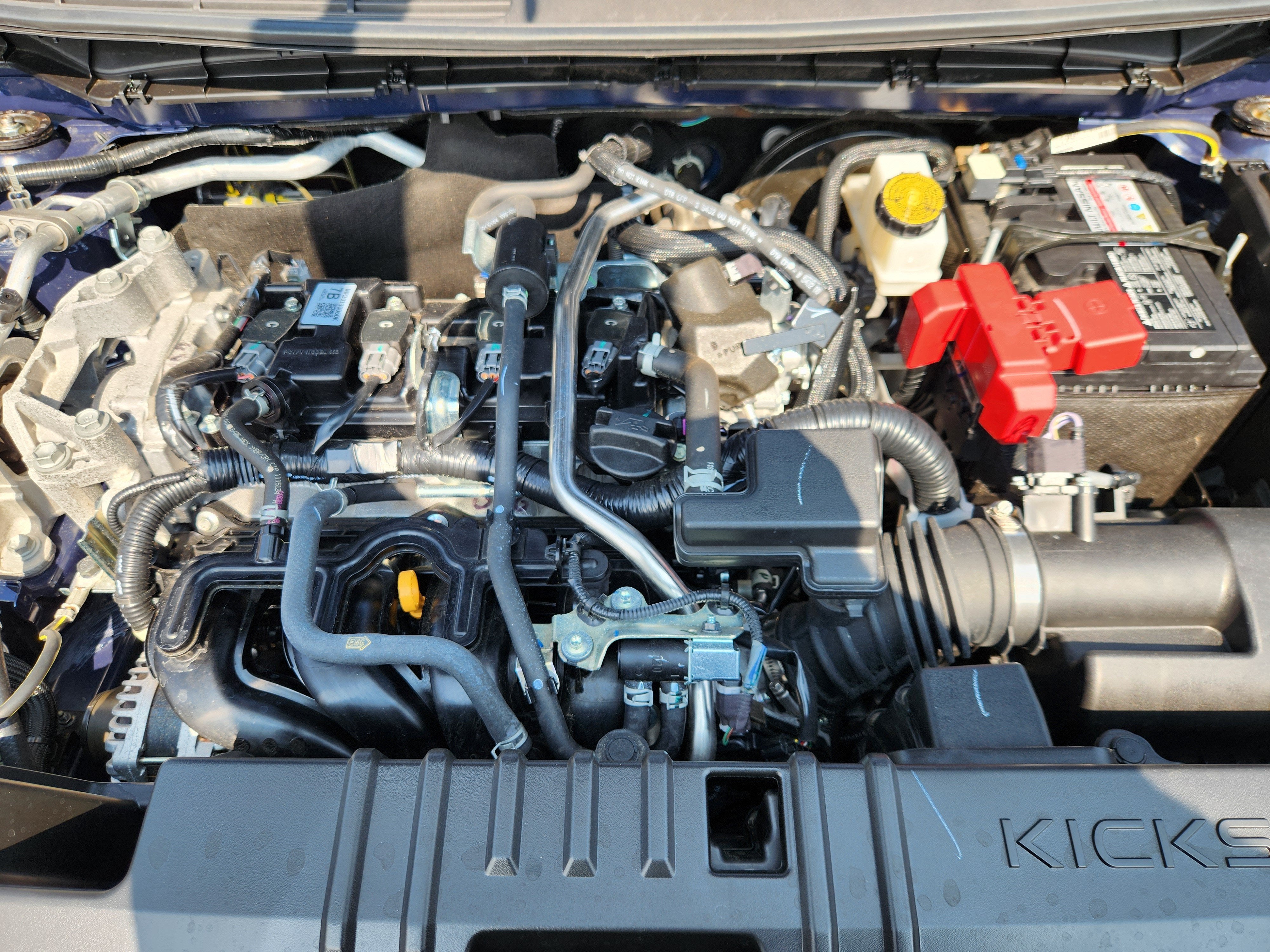 2025 Nissan Kicks SR