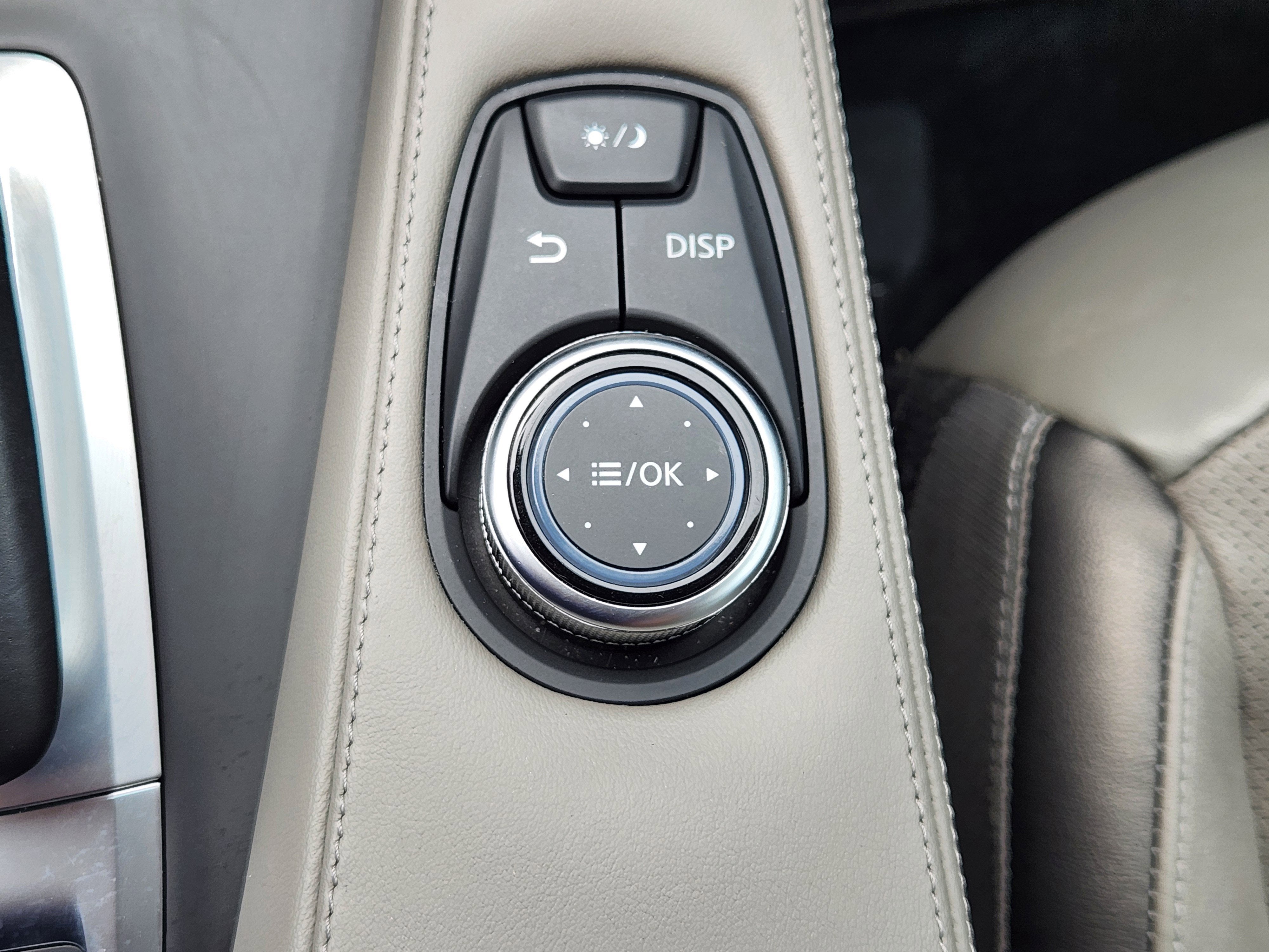 2023 INFINITI QX50 LUXE