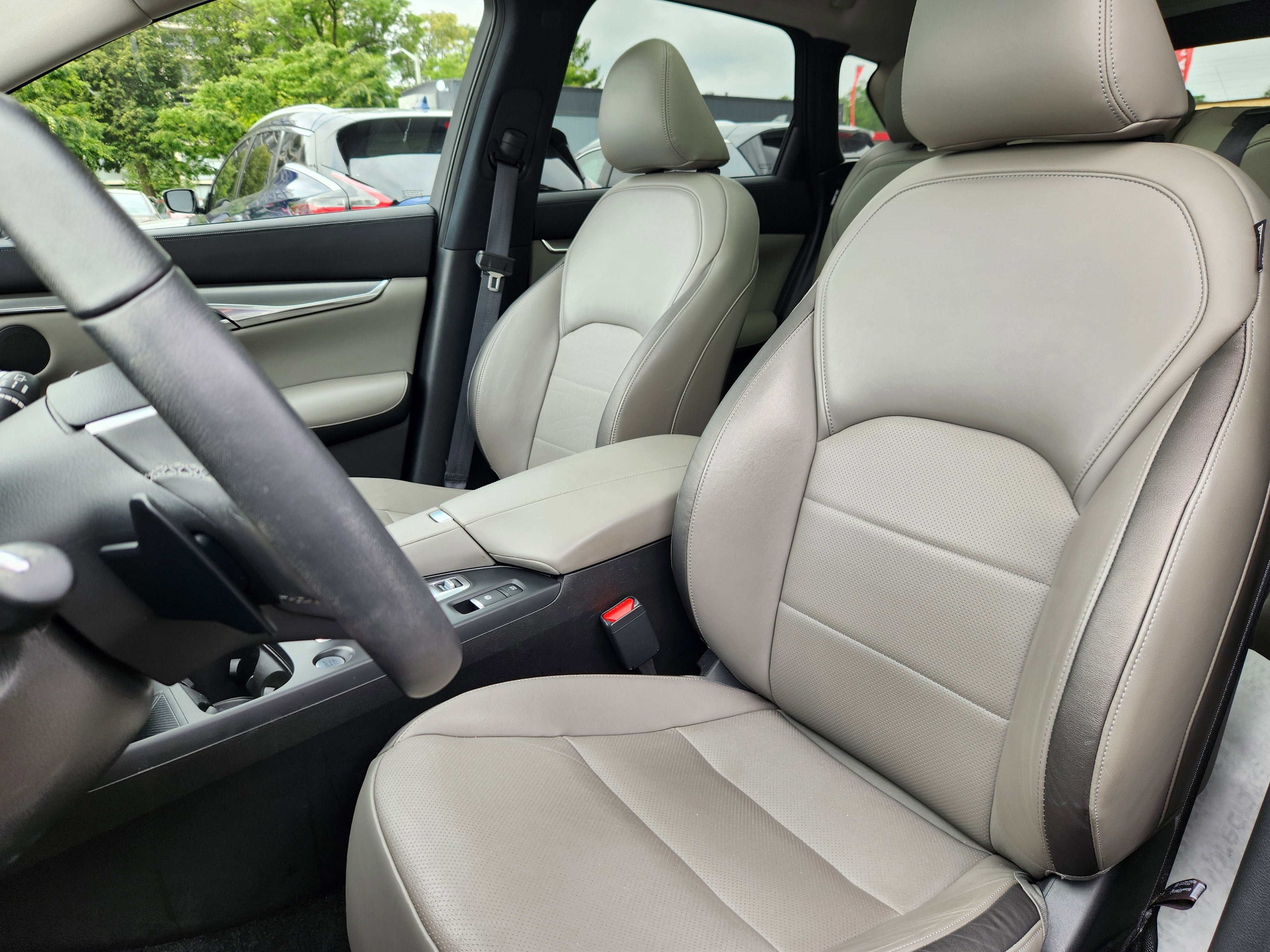 2023 INFINITI QX50 LUXE