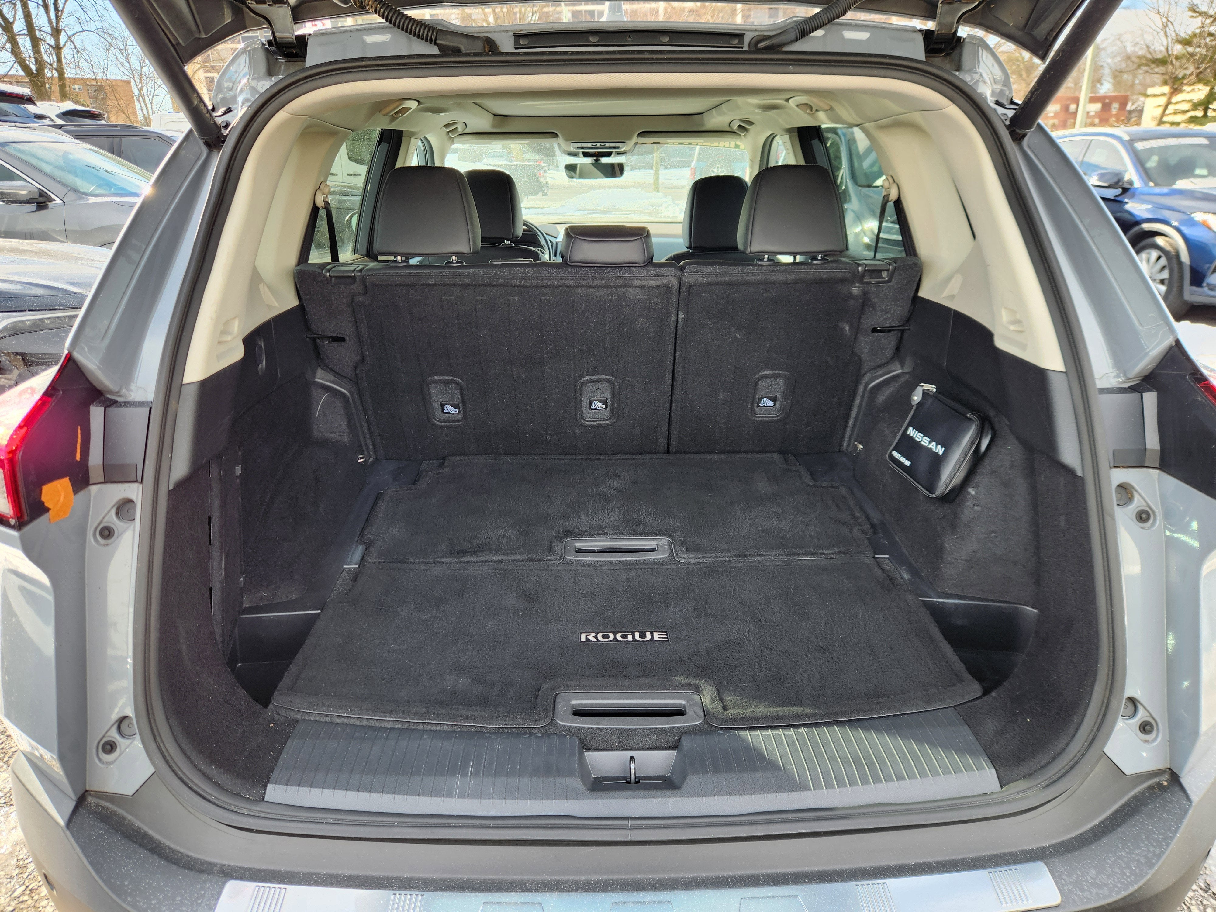 2022 Nissan Rogue SL