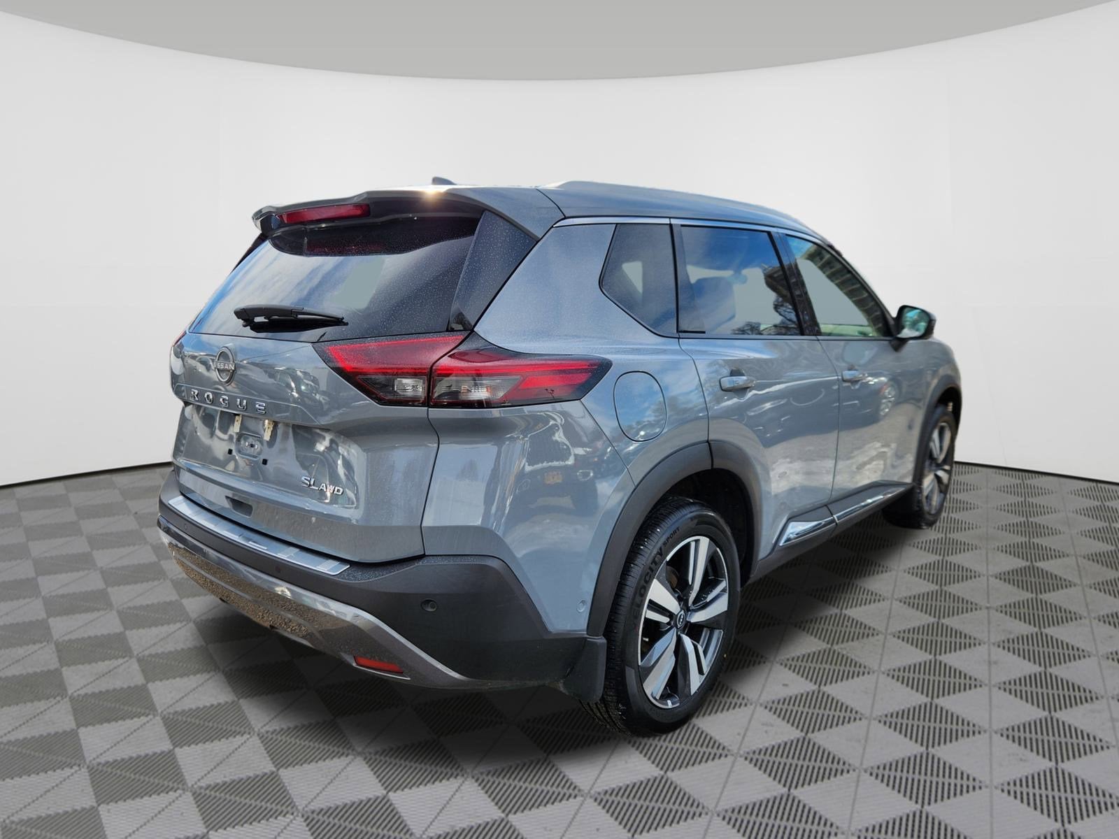 2022 Nissan Rogue SL