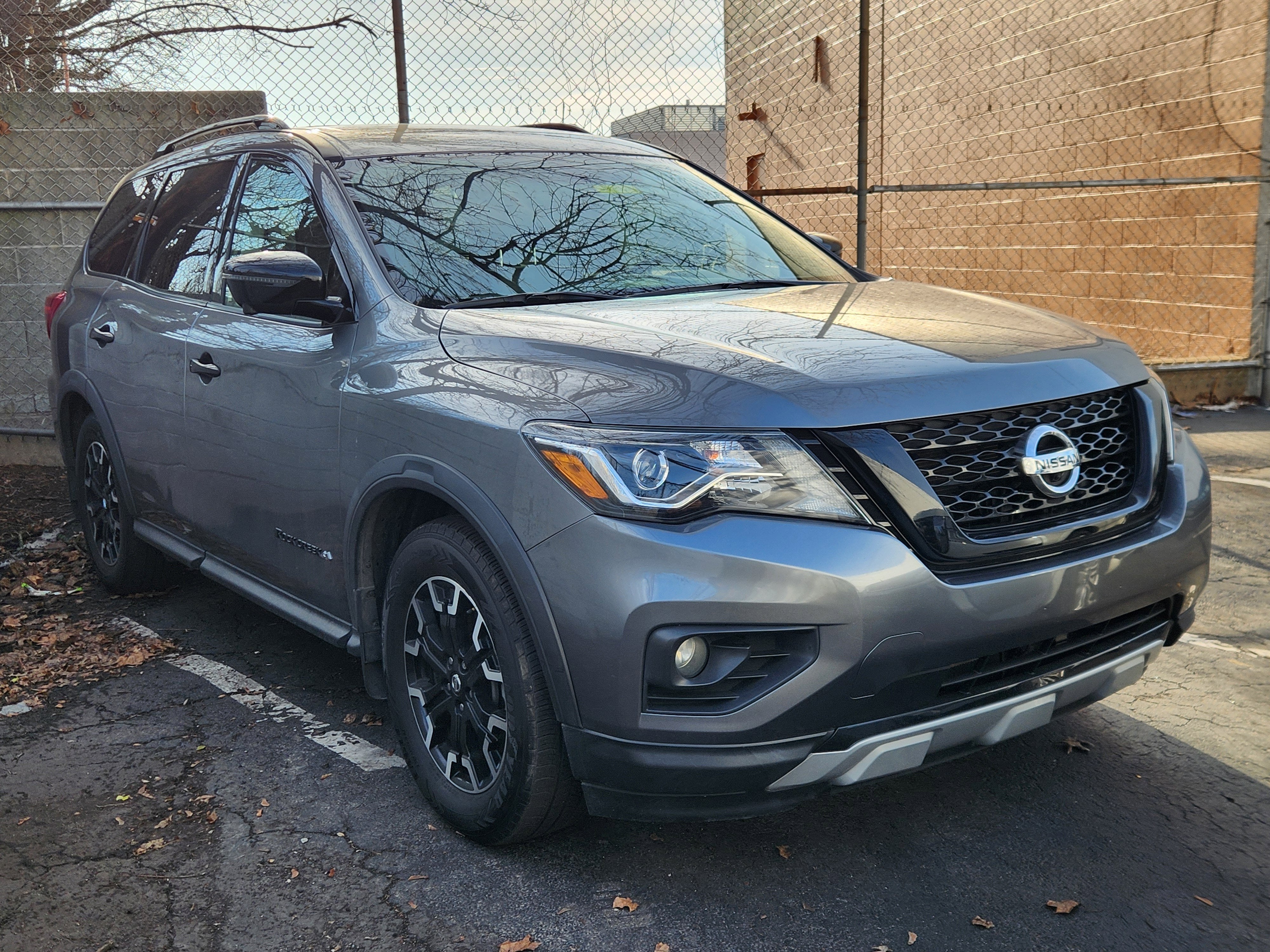 2020 Nissan Pathfinder SL