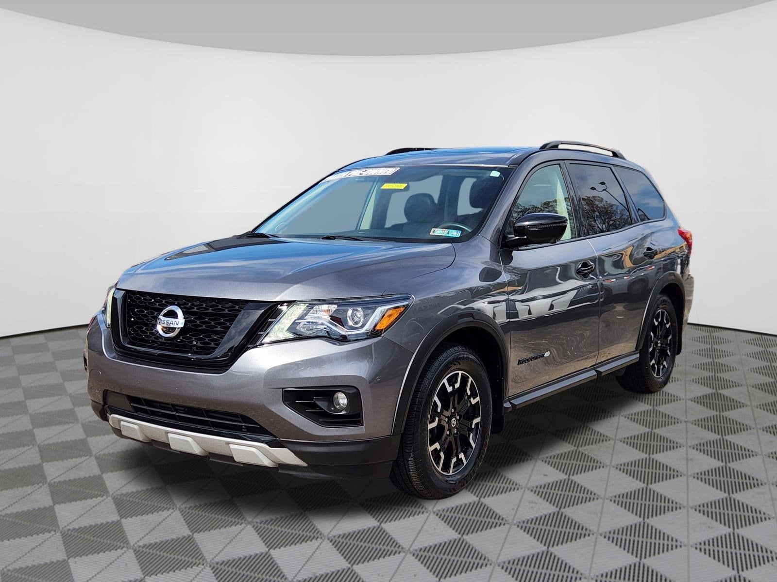 2020 Nissan Pathfinder SL