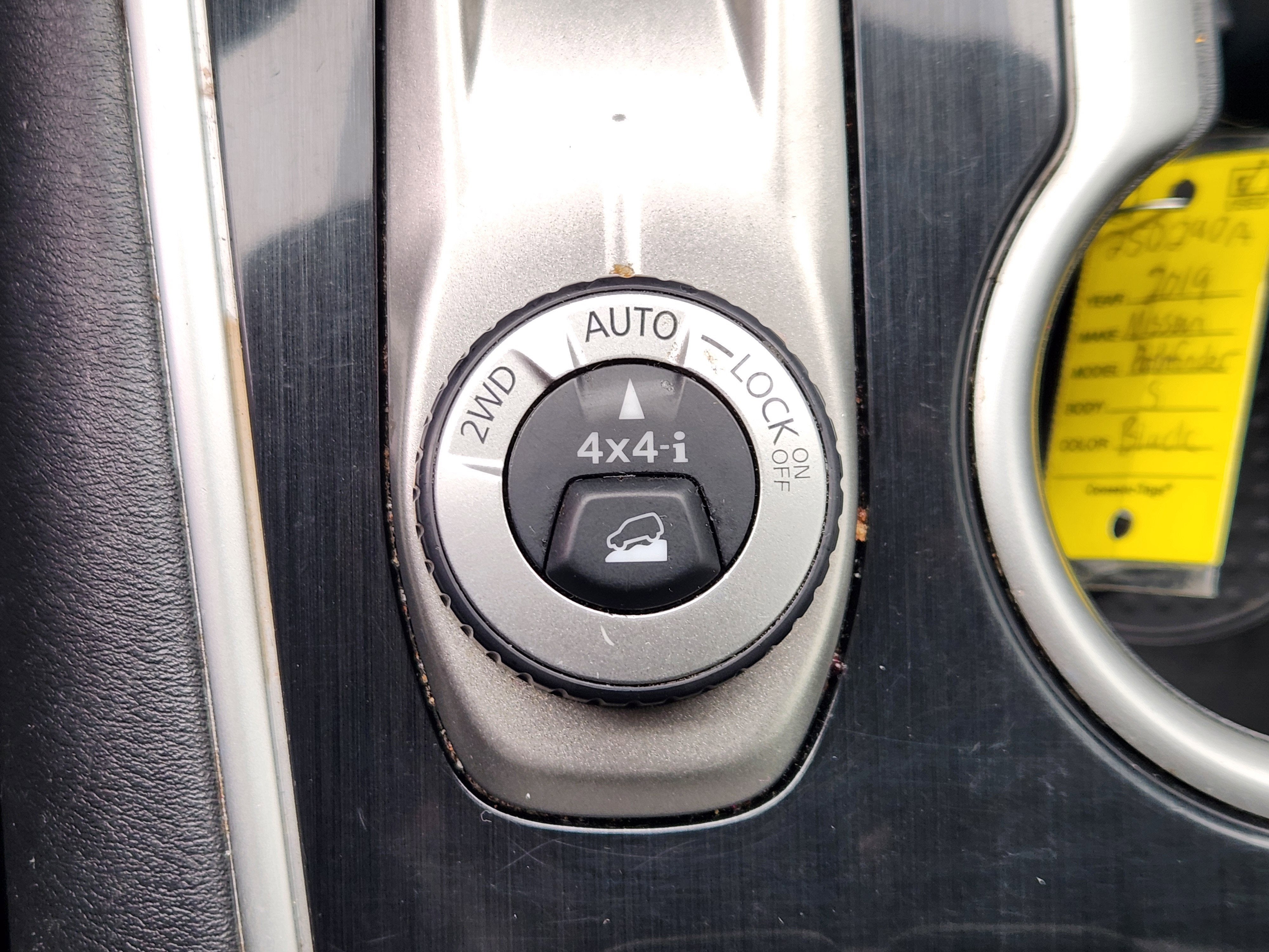 2019 Nissan Pathfinder S