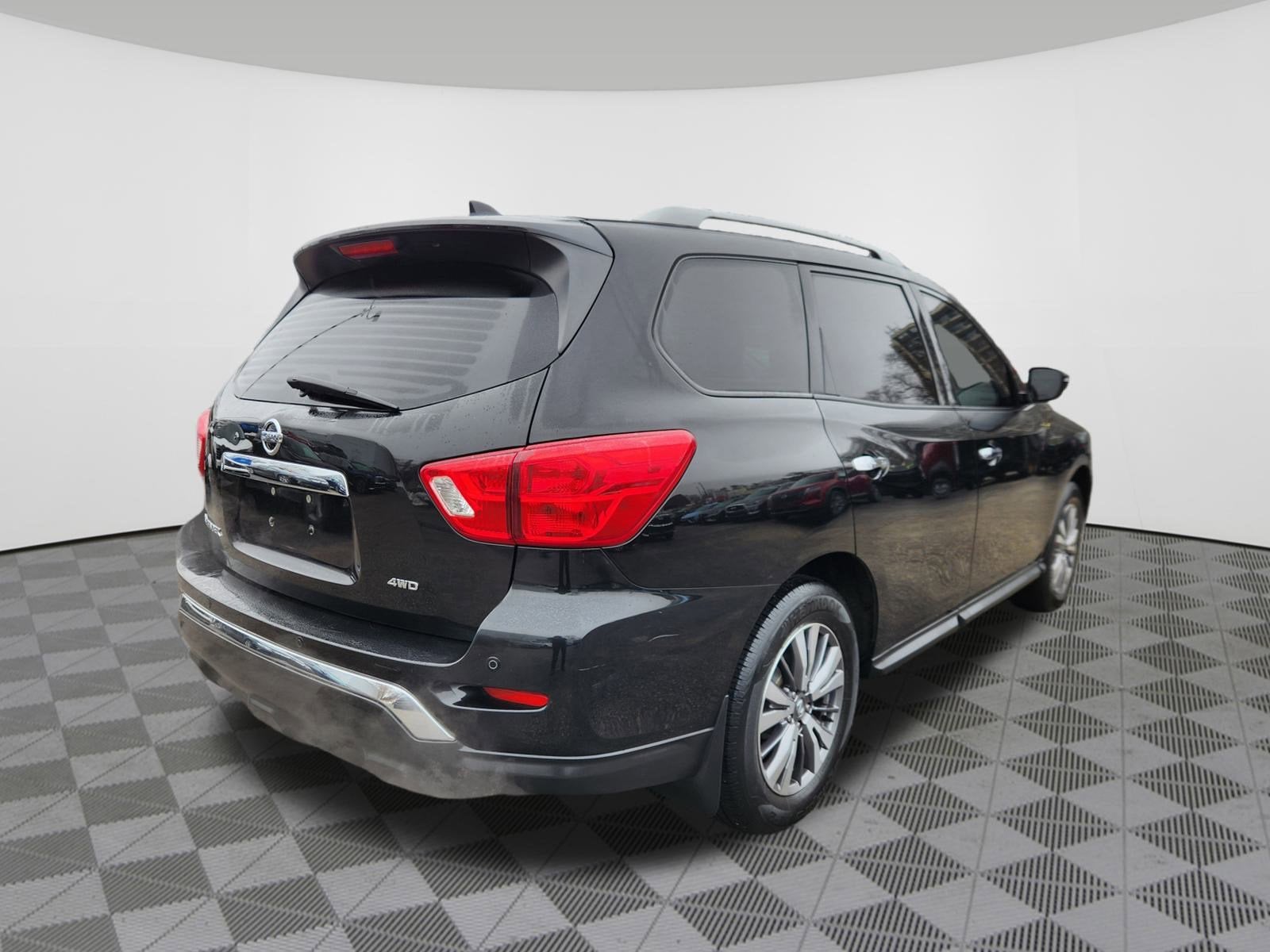 2019 Nissan Pathfinder S