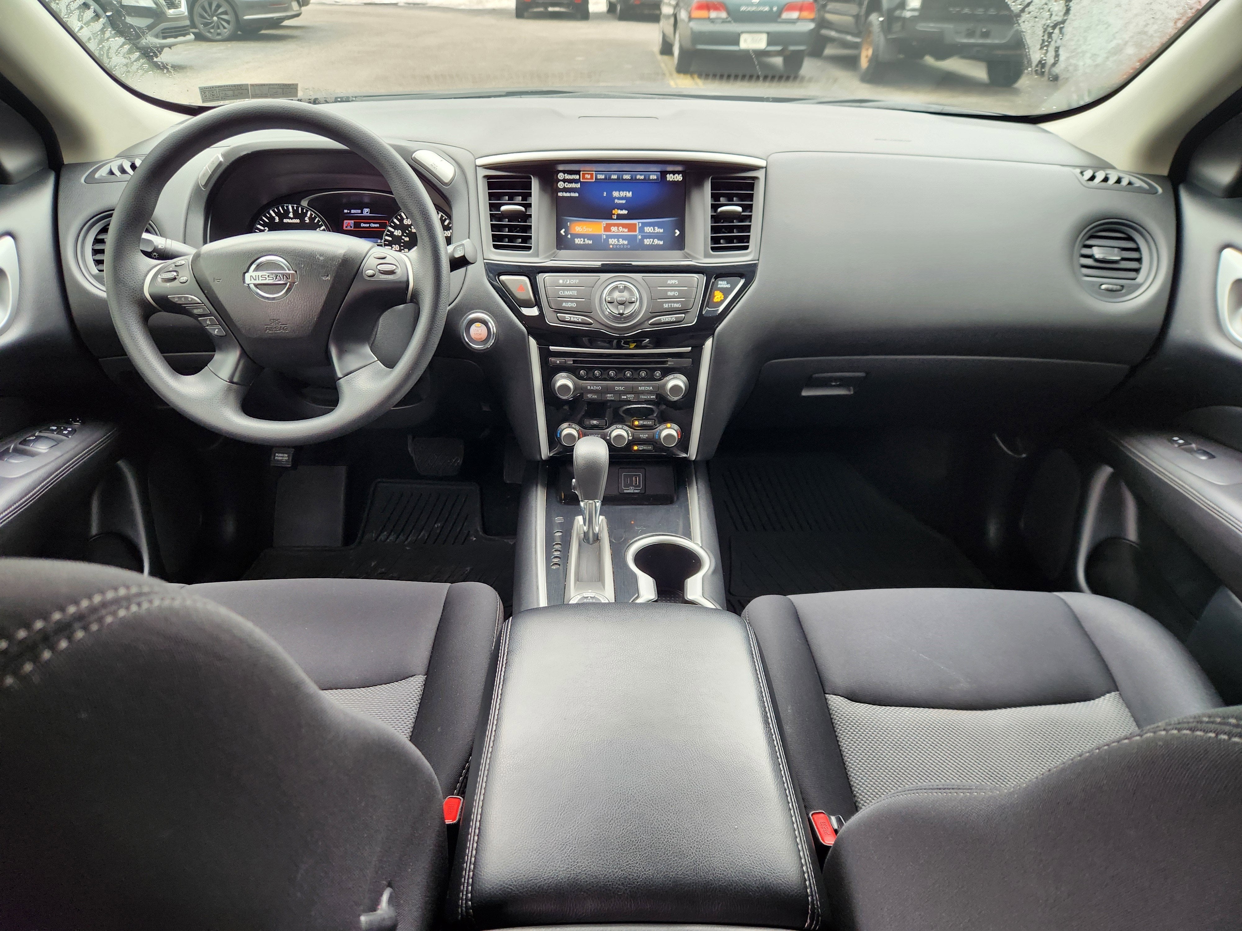 2019 Nissan Pathfinder S