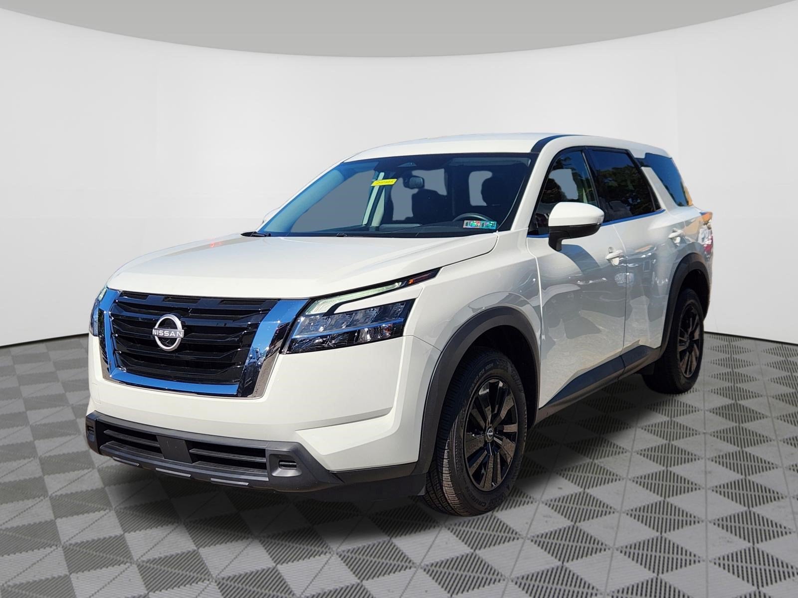 2022 Nissan Pathfinder S