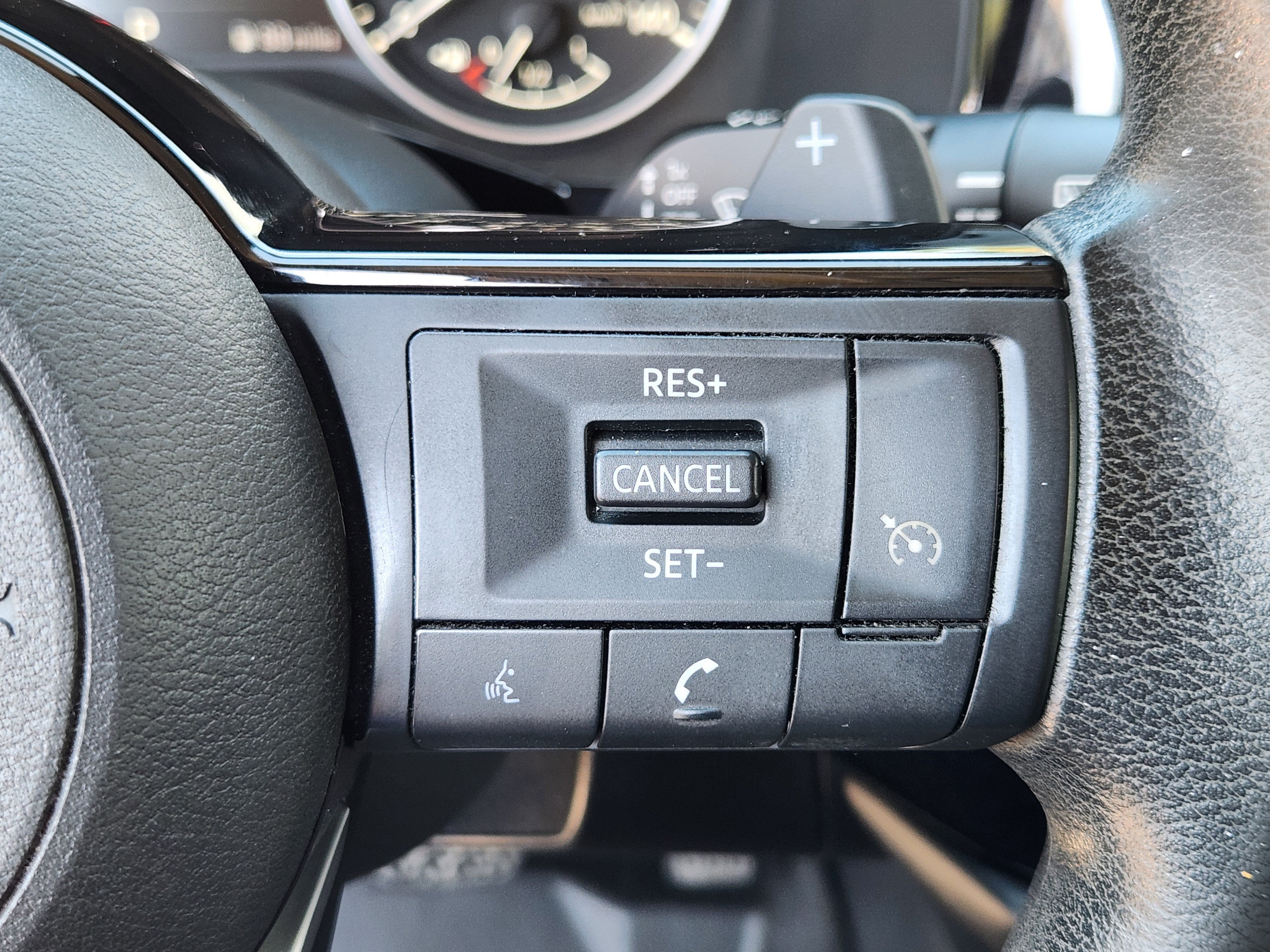 2022 Nissan Pathfinder S