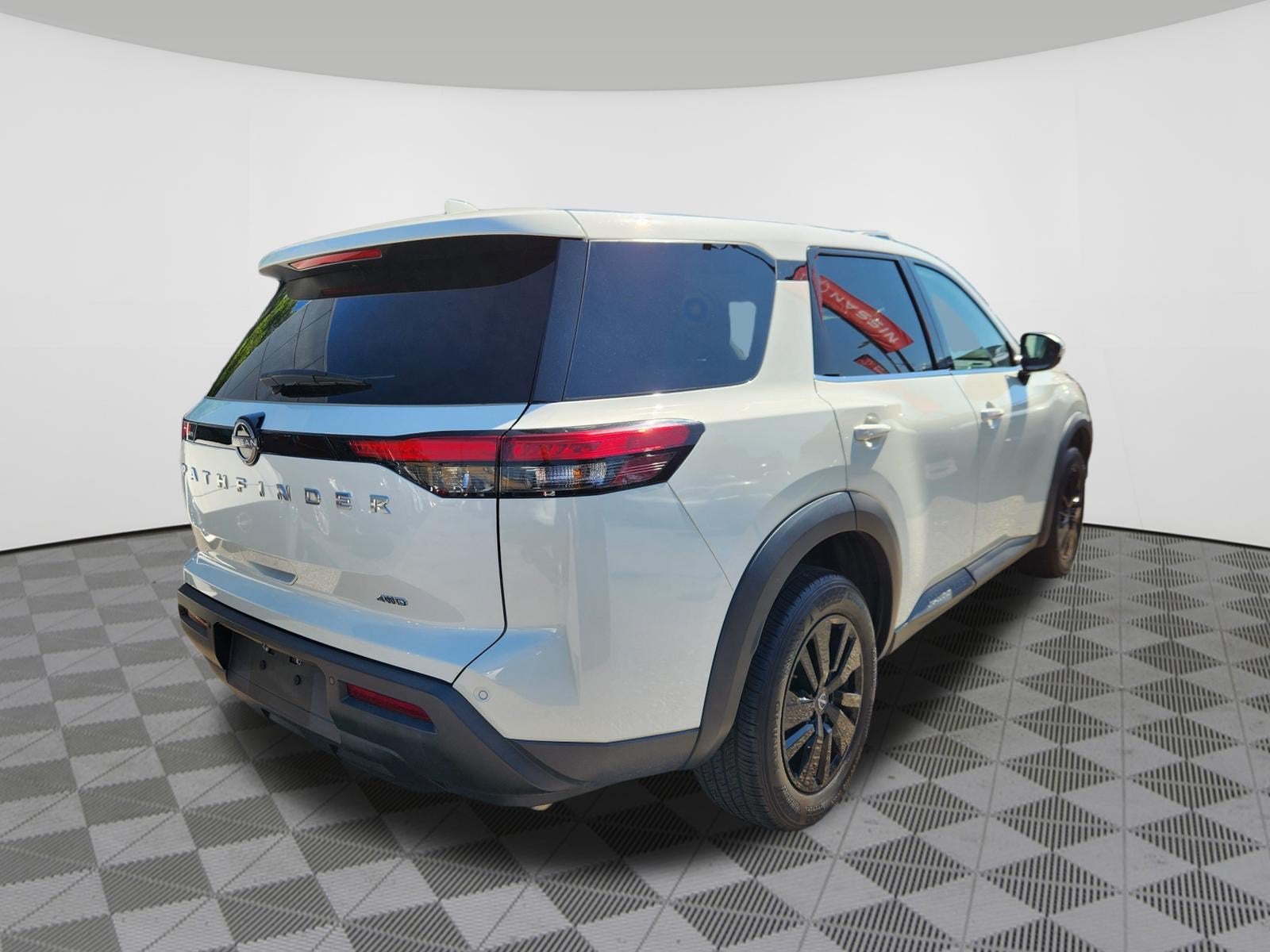 2022 Nissan Pathfinder S